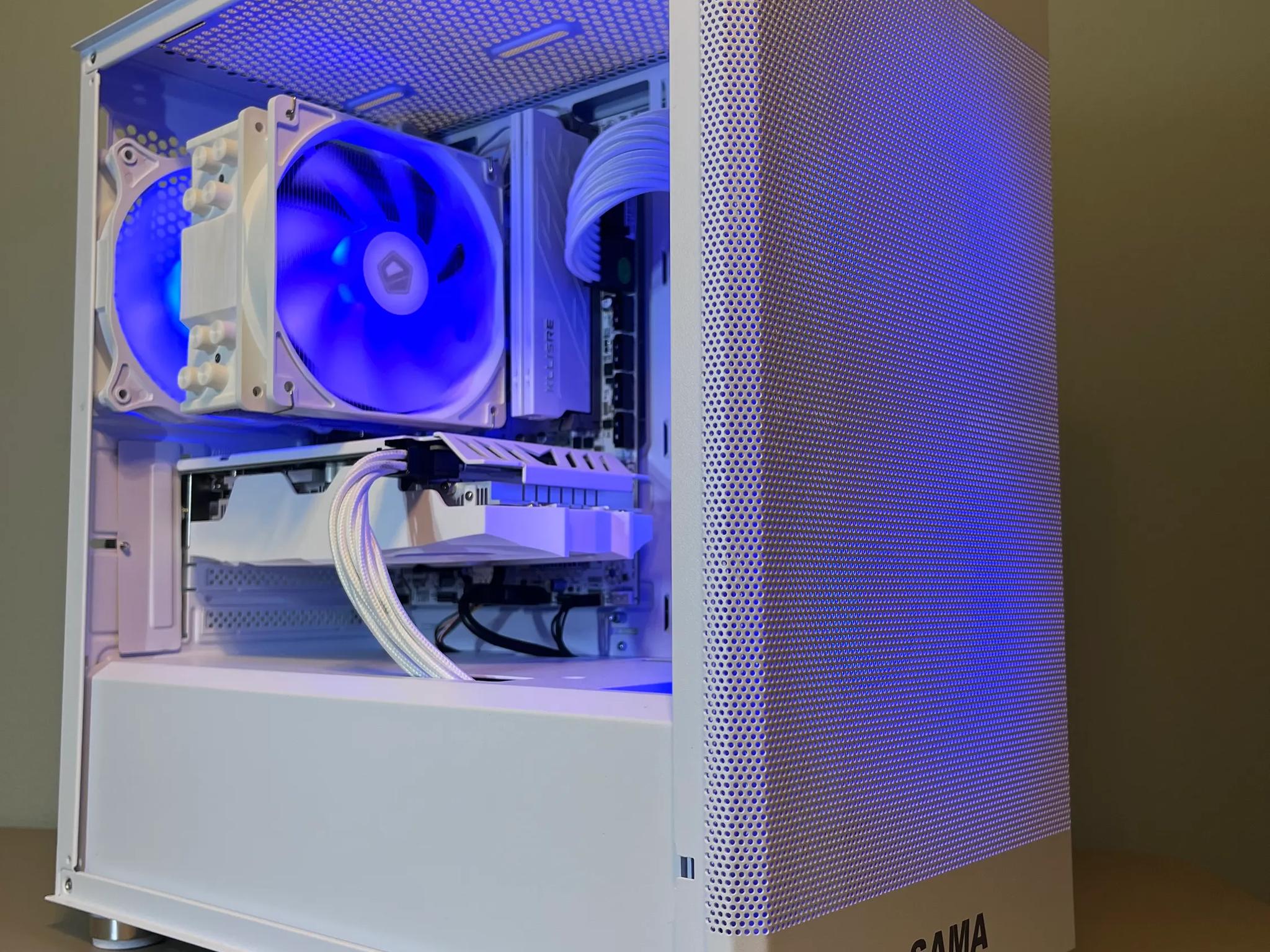 ⚪⚪ White Gaming PC⚪AMD RX 5500 XT 8GB⚪Ryzen 3 3100⚪16GB DDR4⚪500GB NVME