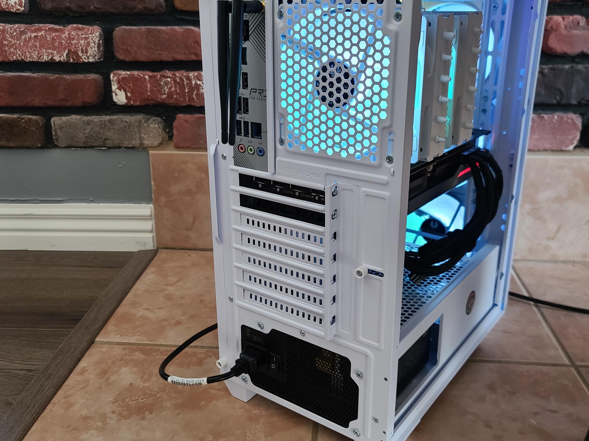 Ryzen 5 7600x, RX 6800 Gaming PC