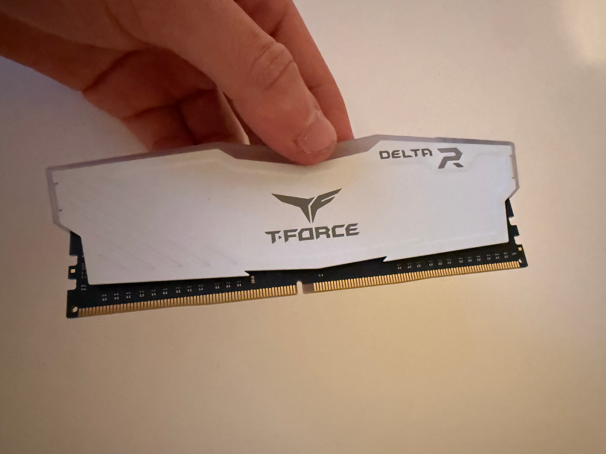 TeamGroup T-Force Delta R RGB 16GB 3200Mhz (2x8GB)