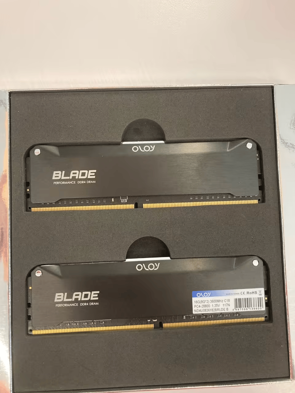 OLOy 16 GB (2 x 8 GB) DDR4-3600