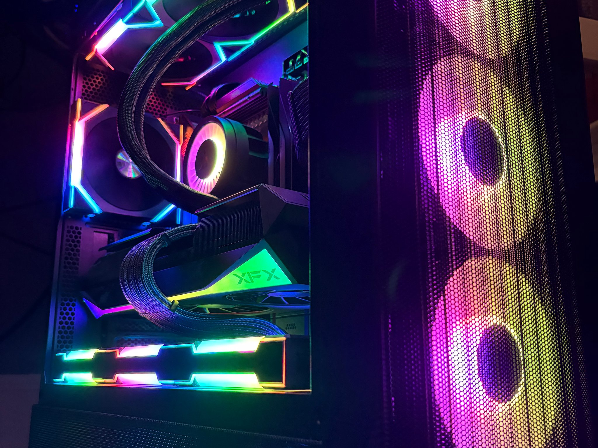 High End Gaming PC | Ryzen 9 | RX 9070XT | 64GB | 1TB