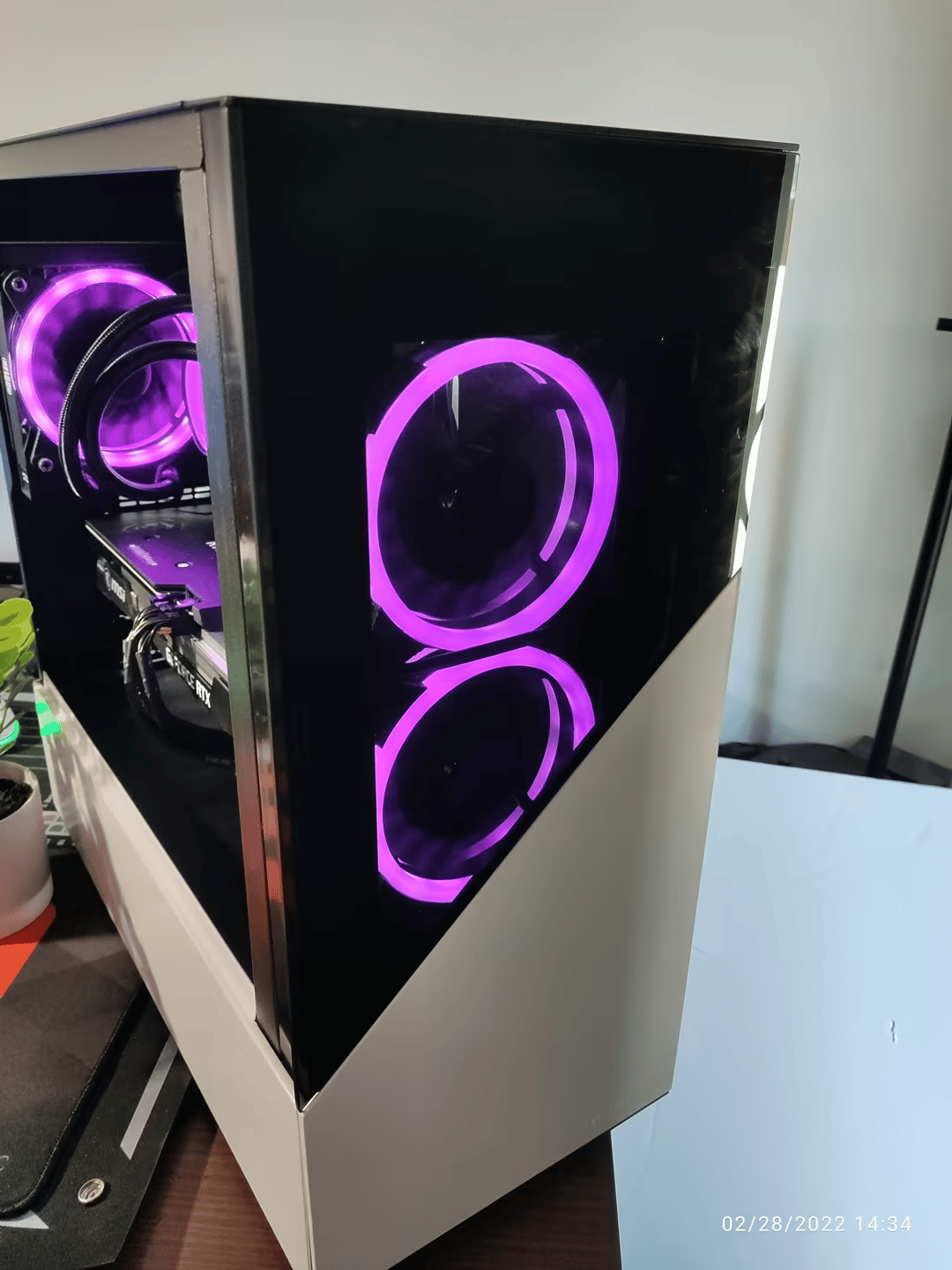 CyberPowerPC - Gamer Supreme Ryzen 7 3700X | RTX 3070 | 1TB SSD | 16GB DDR4