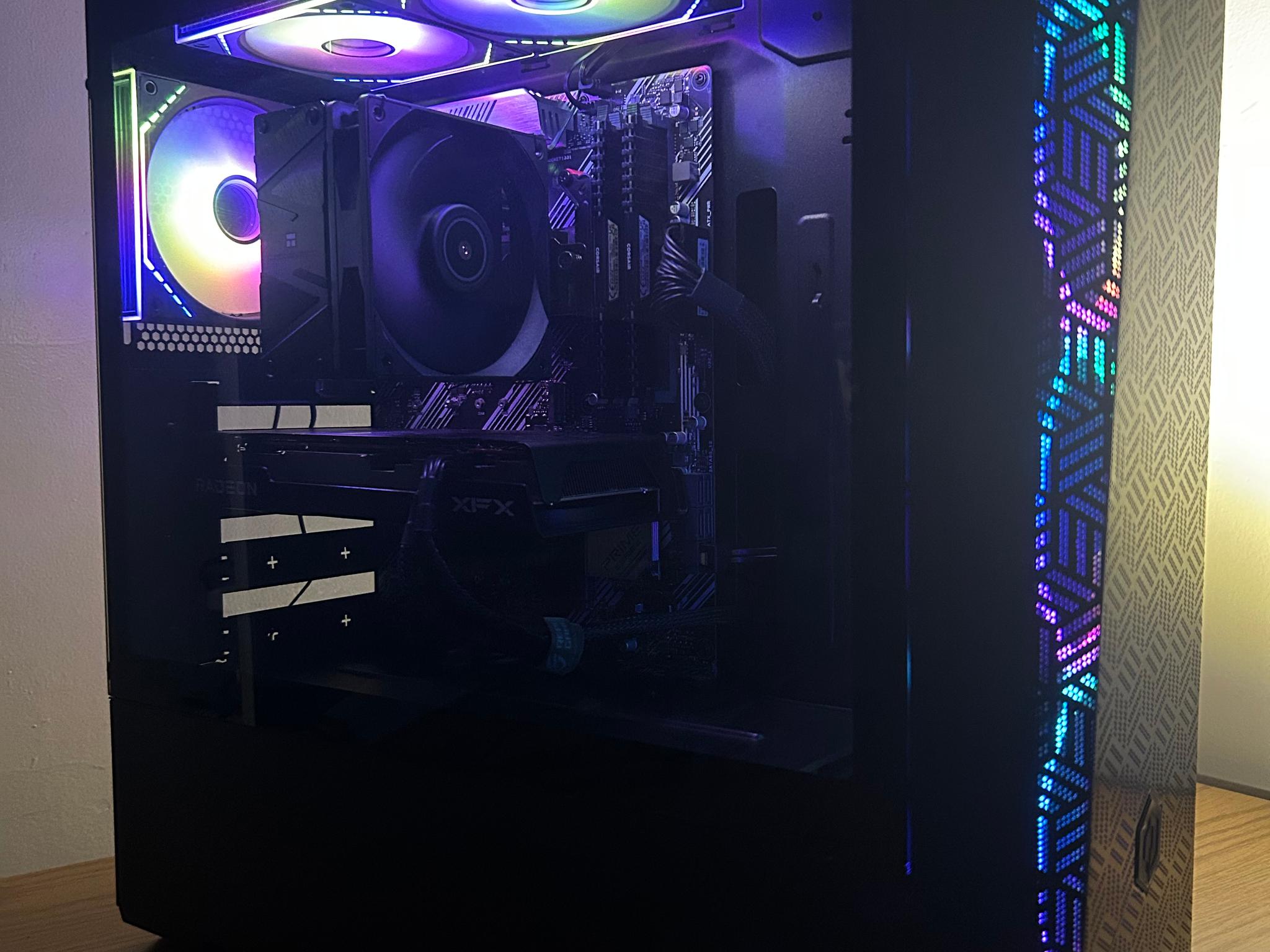Radeon RX 7600 Custom Gaming PC - Ryzen 7 5700X
