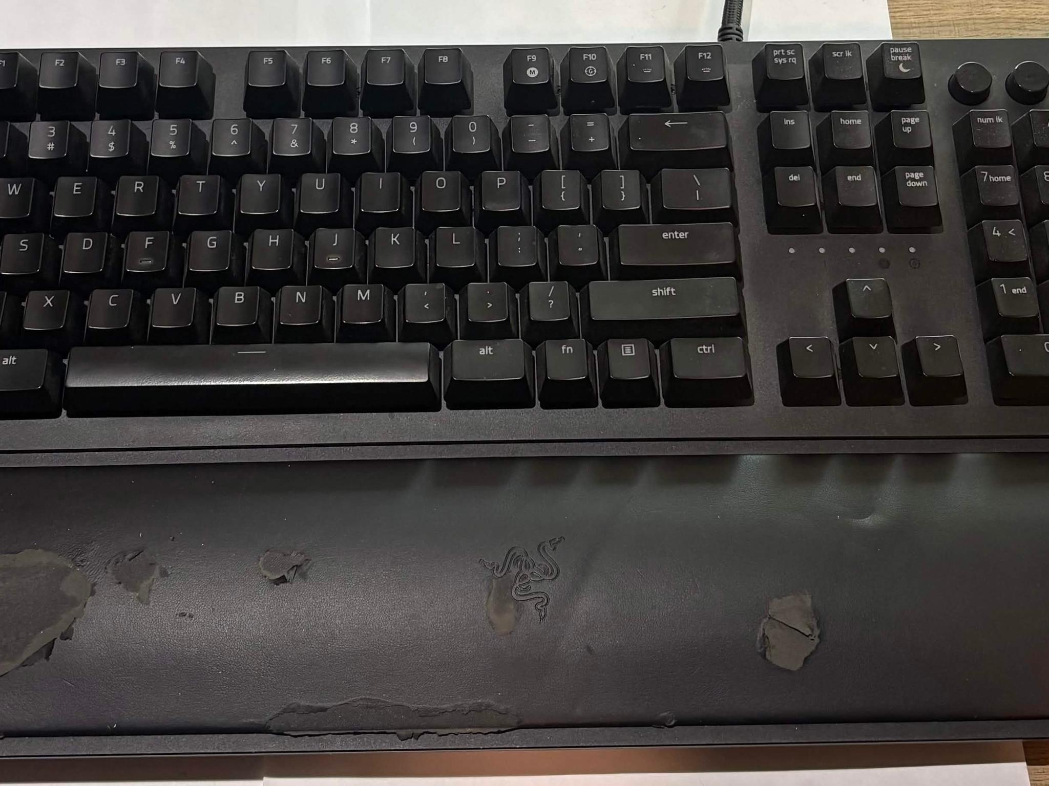 Razer Huntsman Elite Optical Gaming Keyboard & Wrist Rest (ED)
