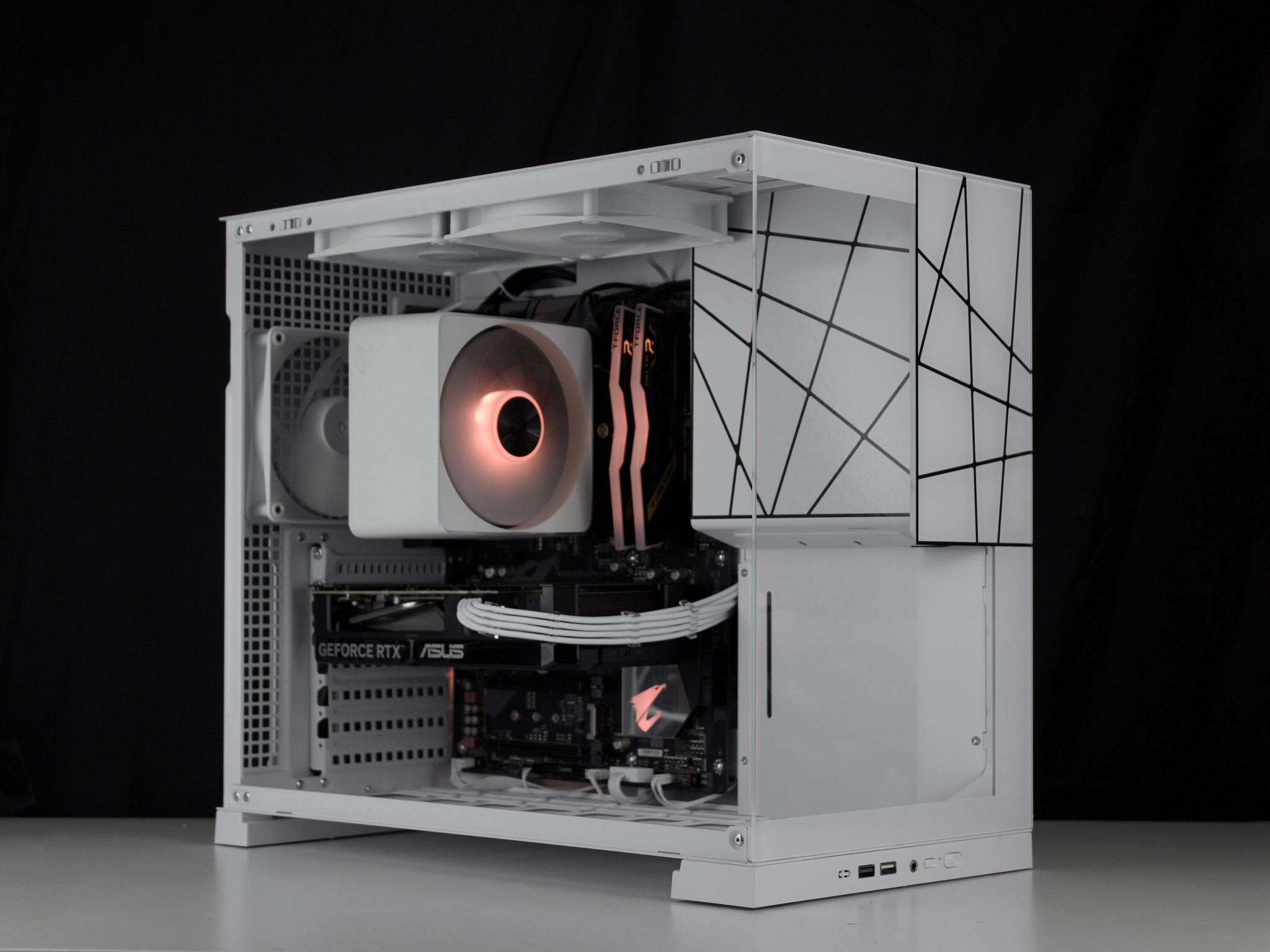 🧊❄️🧊 White Gaming PC – RTX 5060, Ryzen 5 5600X, 16GB RAM, 1TB SSD - WiFi, BlueTooth 🧊❄️🧊