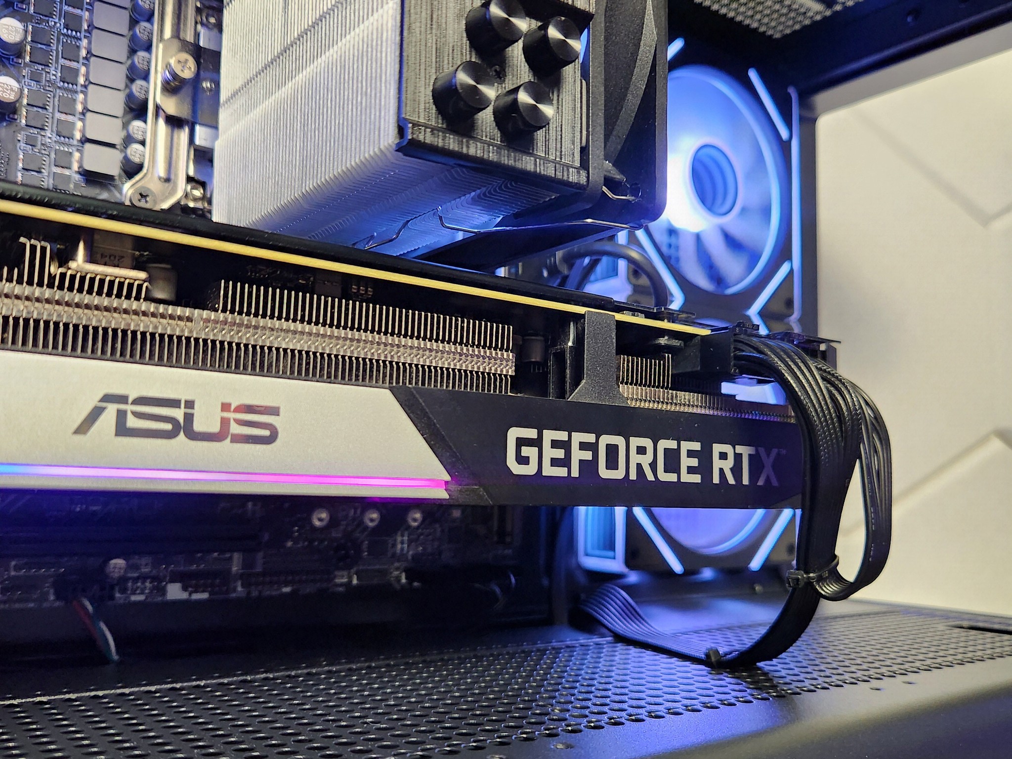 RTX 3070 | Intel I5-12400F | 16GB DDR4 | 1.25TB SSD+HDD | WIFI+BT "Night Runner"