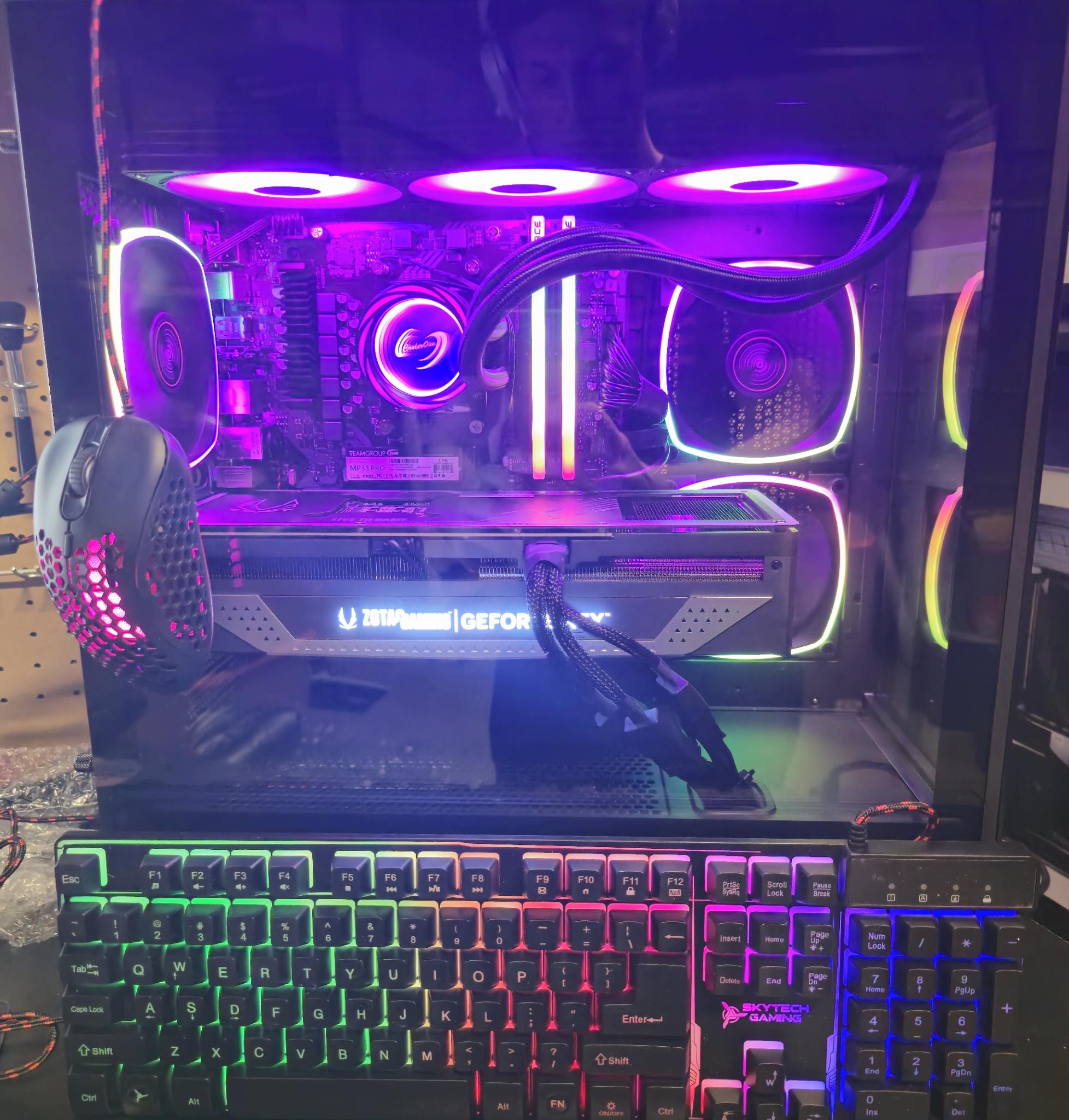 Skytech Azure II (4070 TI Super / Ryzen 7 7800X3D