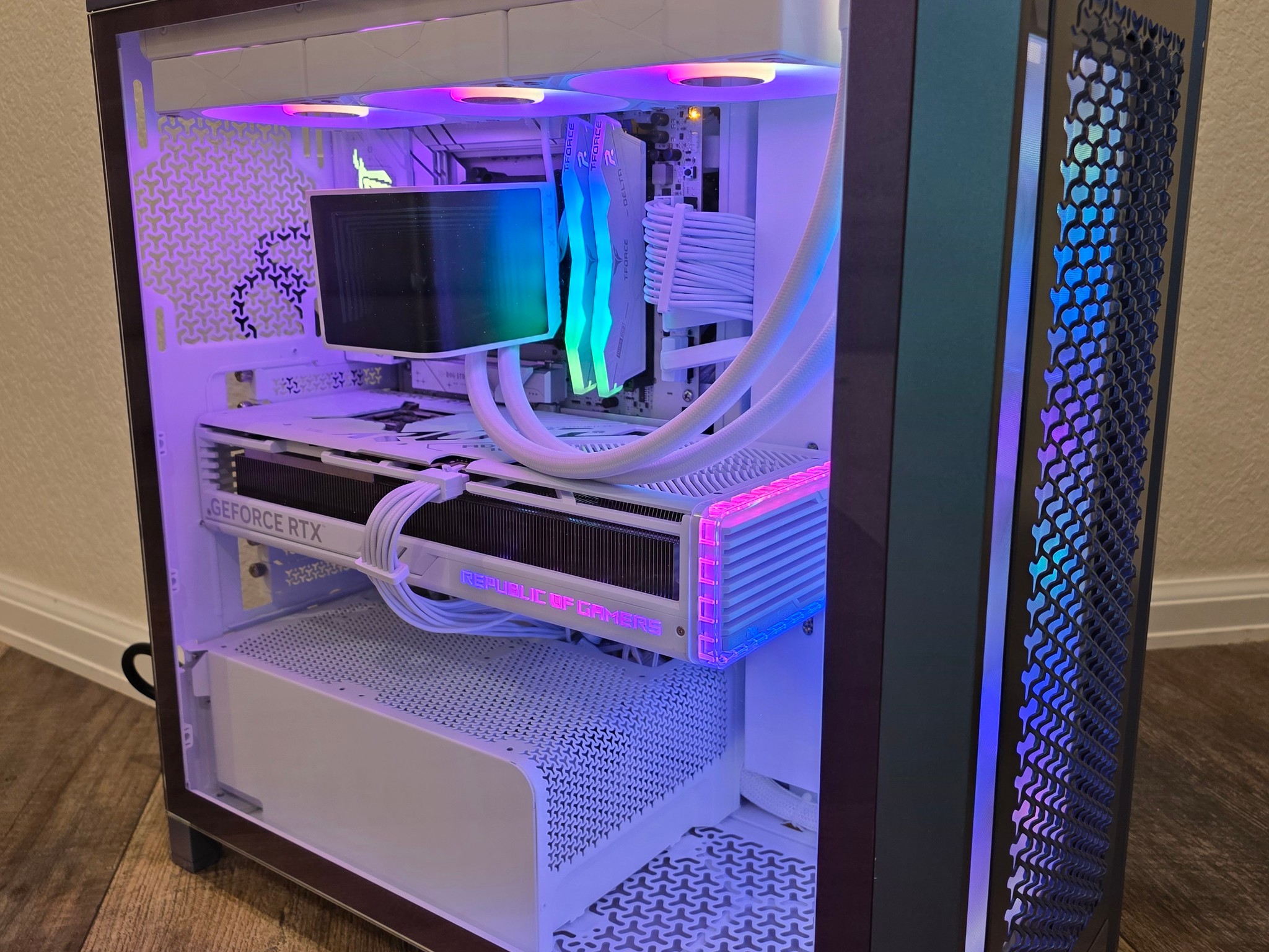 Corsair 4000D Vault Series Build! 7800X3D | RTX 4080 Super | 32GB DDR5 | 4TB NVME