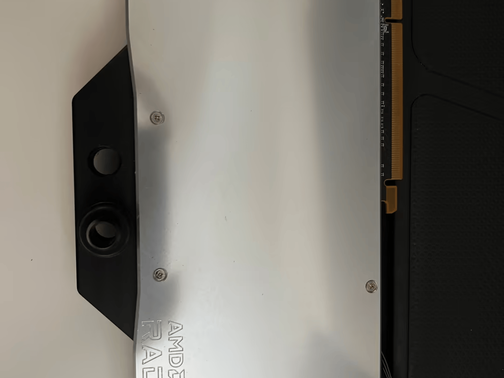 AMD Radeon™ RX 6800 XT Midnight Black With EK waterblock