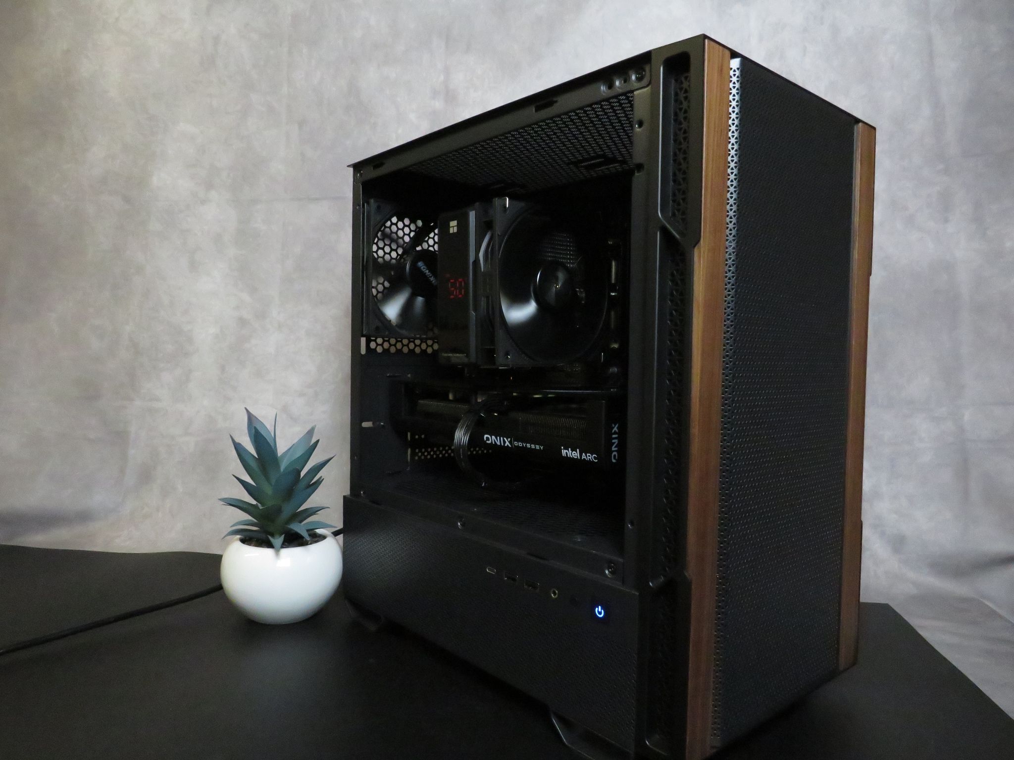 ARC 1440P Gamer! Ryzen 7 5700 + Intel Arc B580 + 16 GB DDR4 + 1 TB SSD