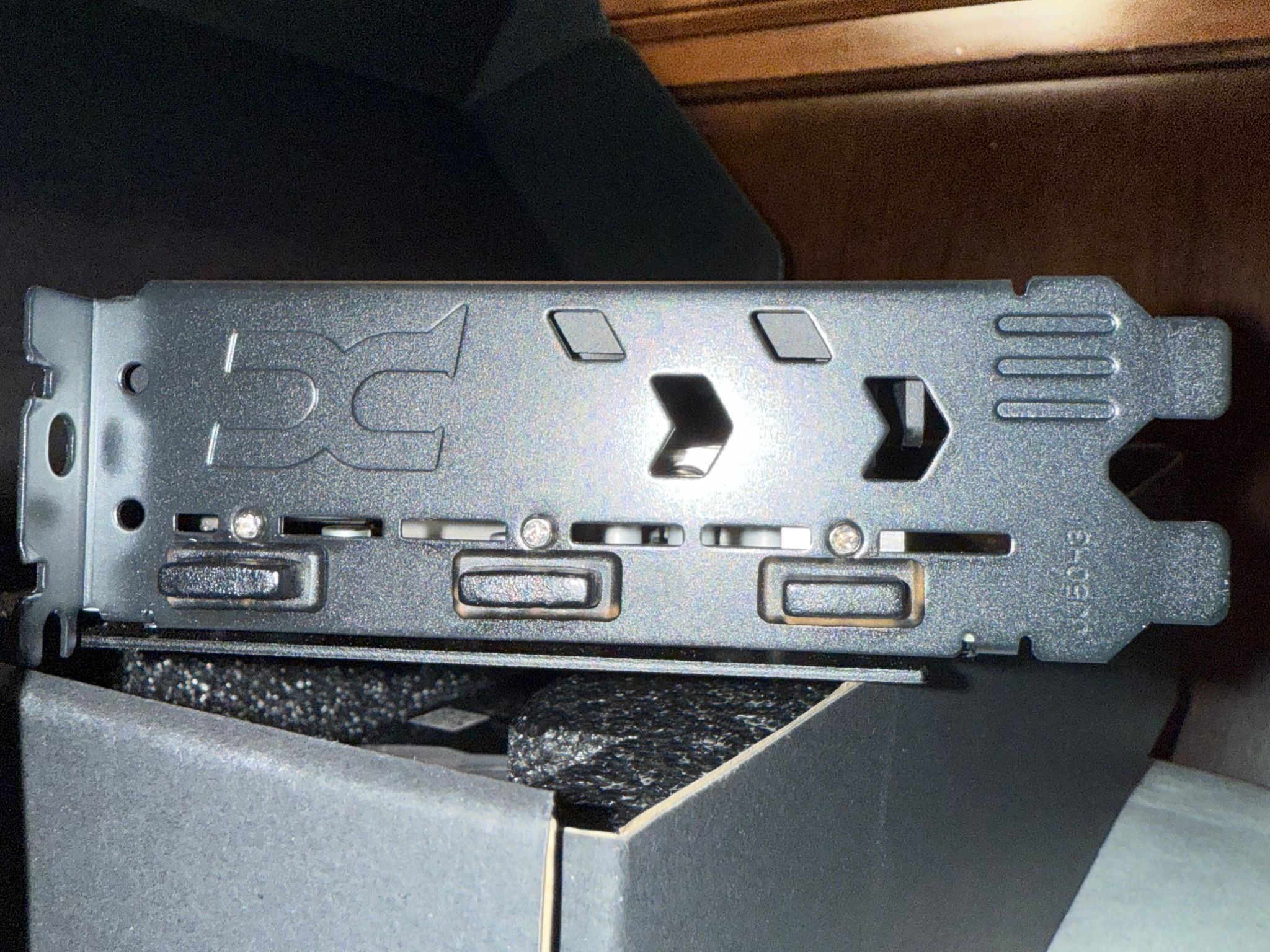 Powercolor Hellhound 9060 XT