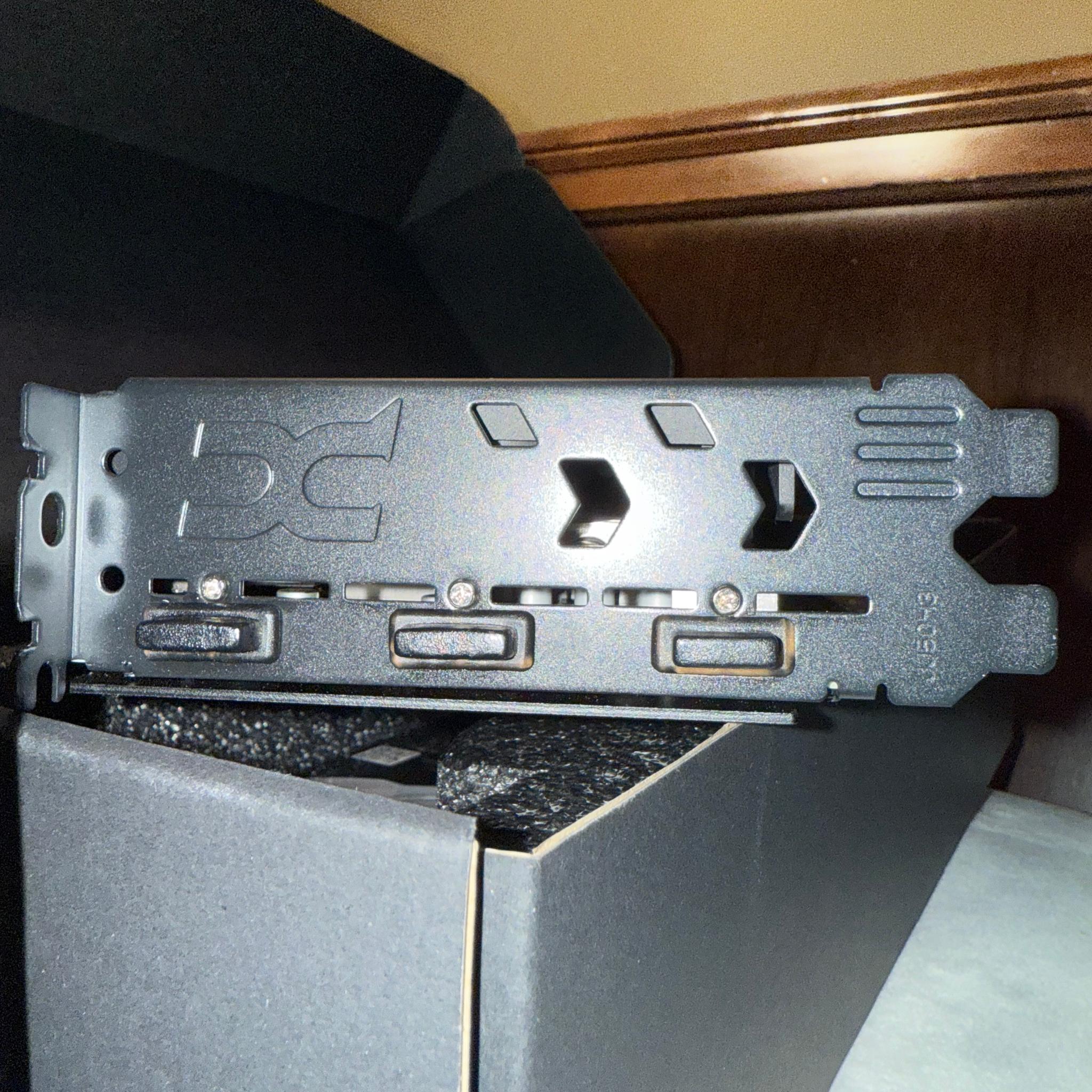 Powercolor Hellhound 9060 XT