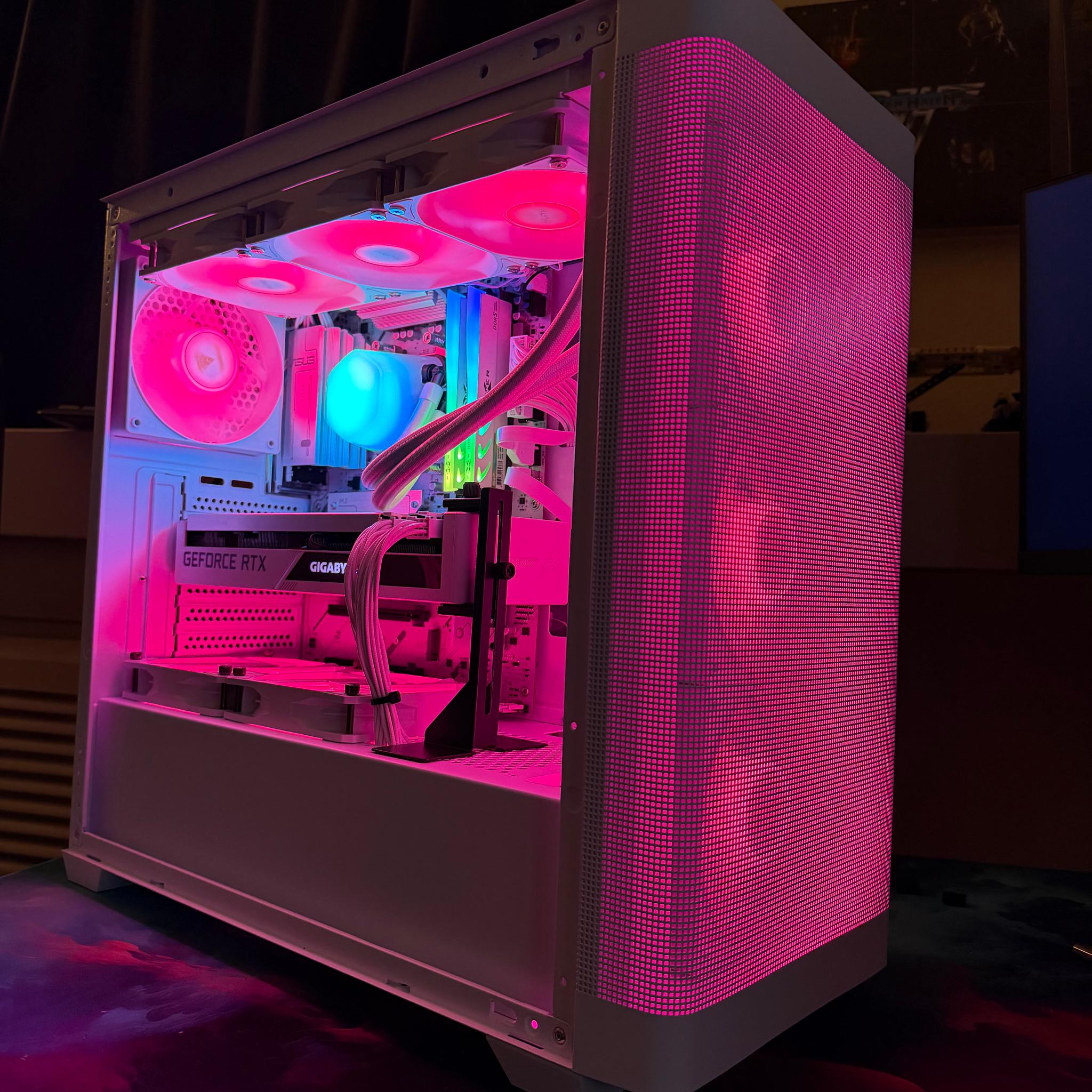 🧊❄️ All White AM5 gaming build! Ryzen 5 8600G | 32GB DDR5 | 1TB NVME SSD | 3070 ❄️🧊