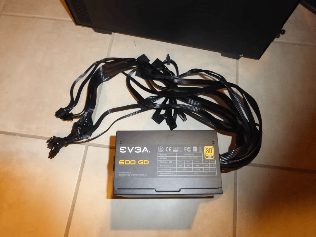 EVGA 600 W Gold Power Supply