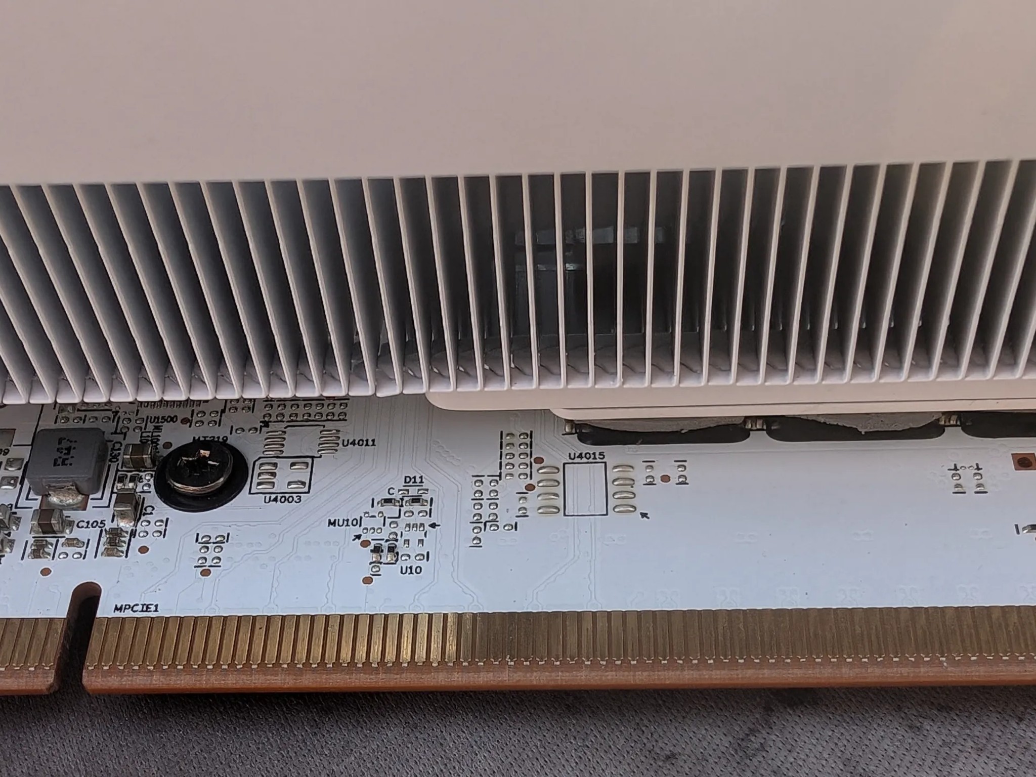 7800XT Spectral White - Never Used to Game or Anything