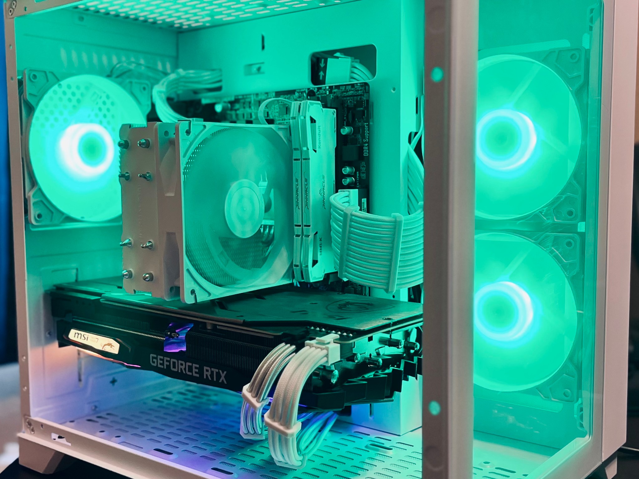 Custom Gaming PC |2070 Super // Ryzen 3600 // 512GB SSD + 1TB|