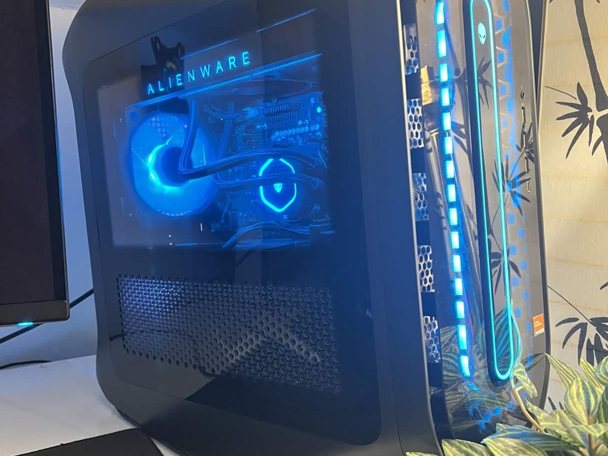 DELL ALIENWARE R15 RTX 4080 RYZEN 9 7900X 32GB DDR5 1TB SSD 2TB HDD