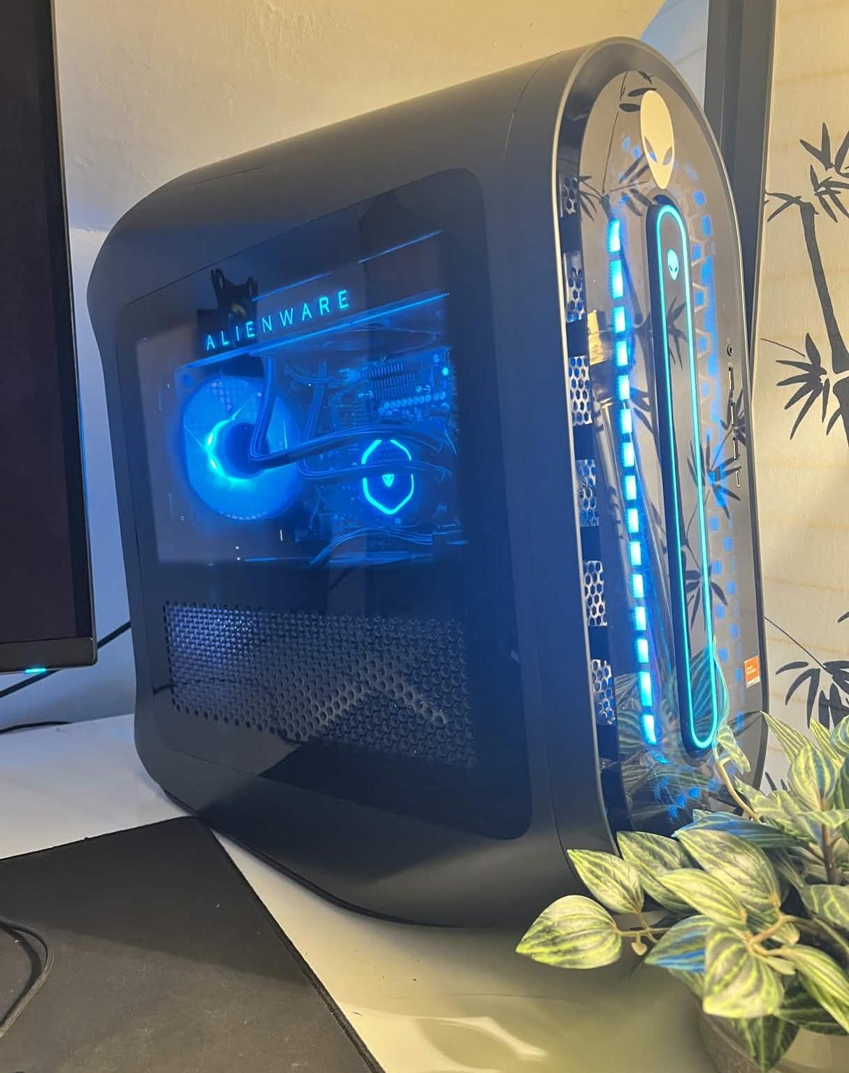 DELL ALIENWARE R15 RTX 4080 RYZEN 9 7900X 32GB DDR5 1TB SSD 2TB HDD