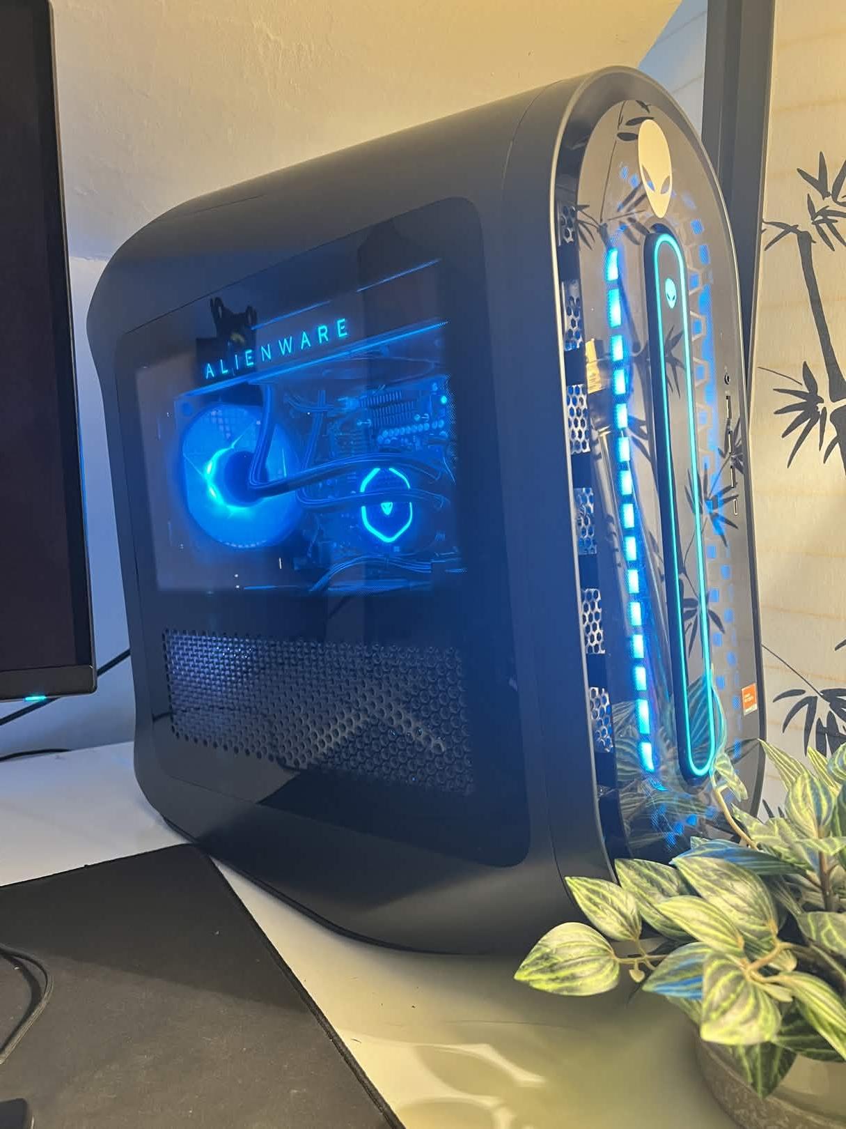 DELL ALIENWARE R15 RTX 4080 RYZEN 9 7900X 32GB DDR5 1TB SSD 2TB HDD