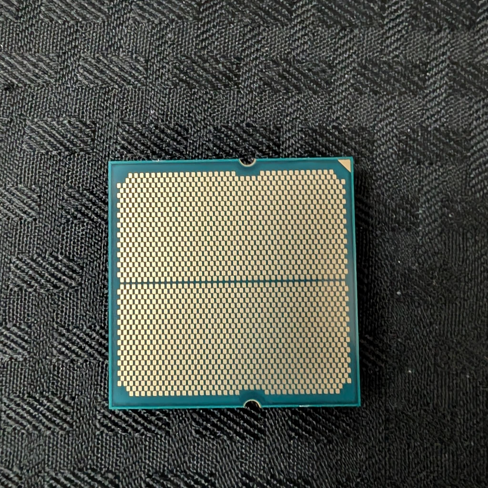 AMD Ryzen 7 7700X