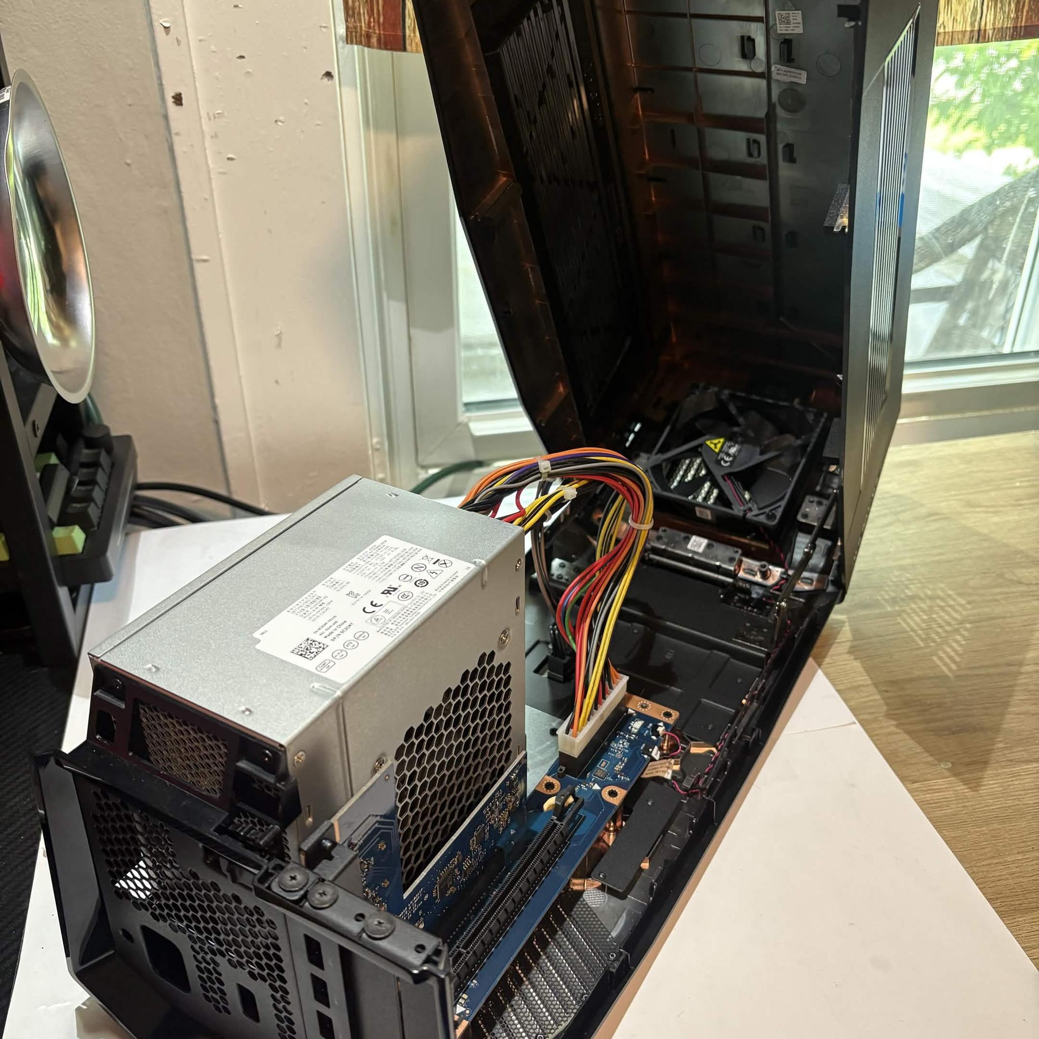 Alienware Graphics Amplifier External GPU Enclosure