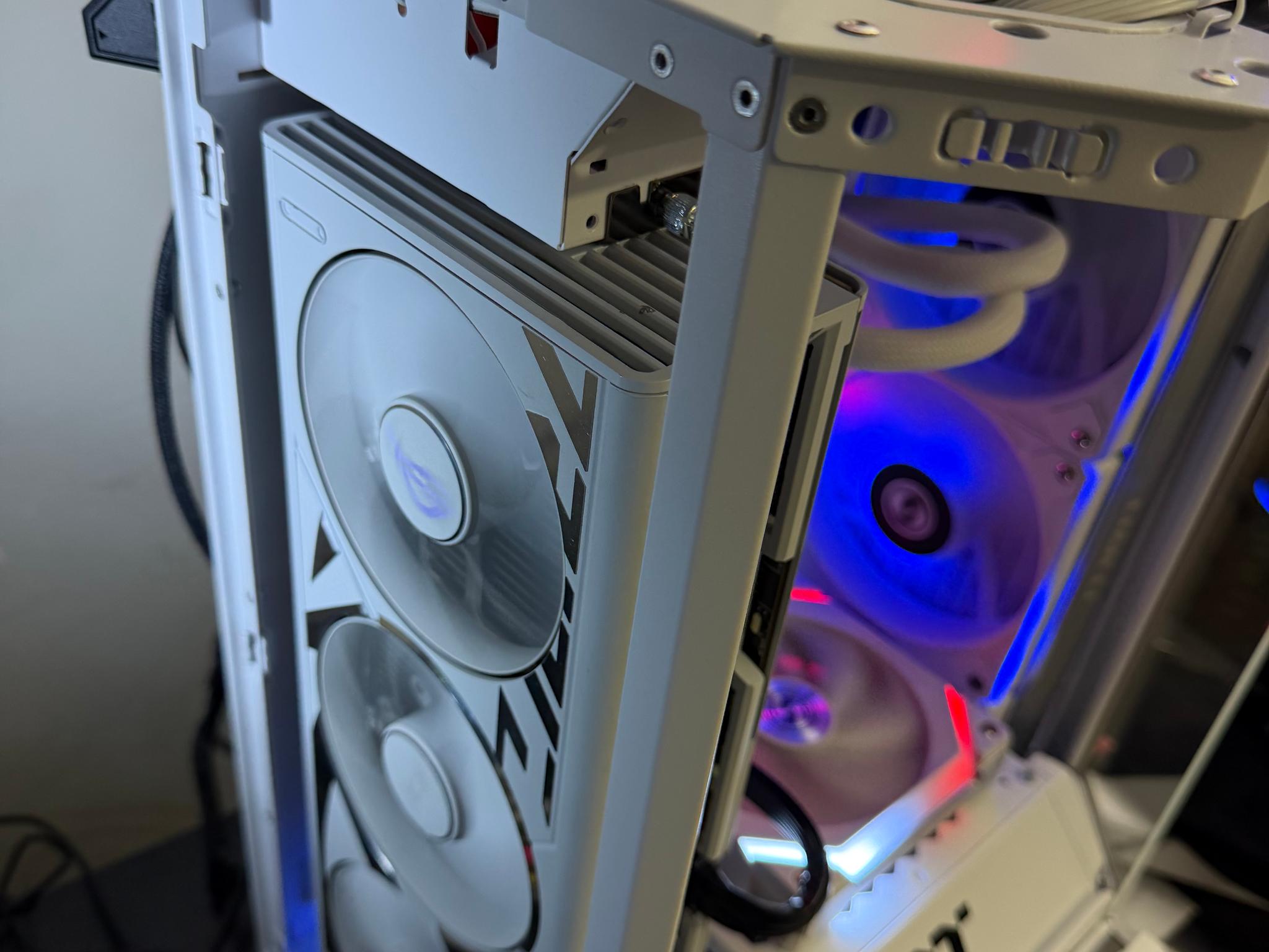 ASUS ROG STRIX GAMING GeForce RTX 4090 - Image 5