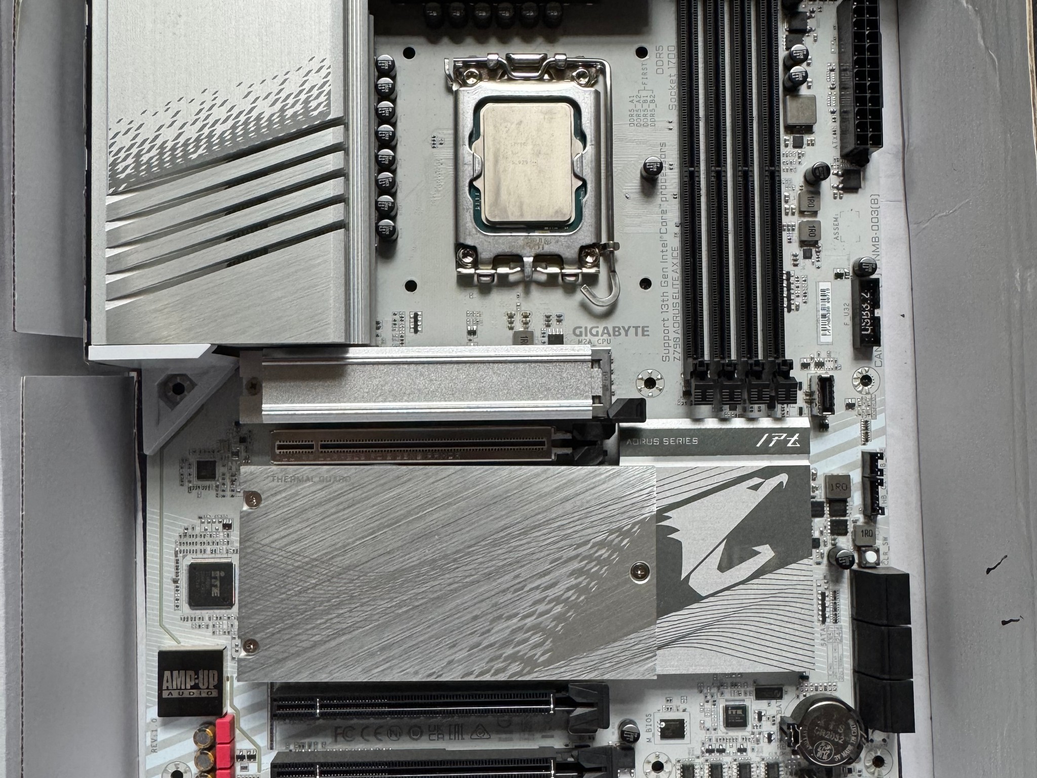 Z790 Aorus Elite AX ICE w/ i9-12900K