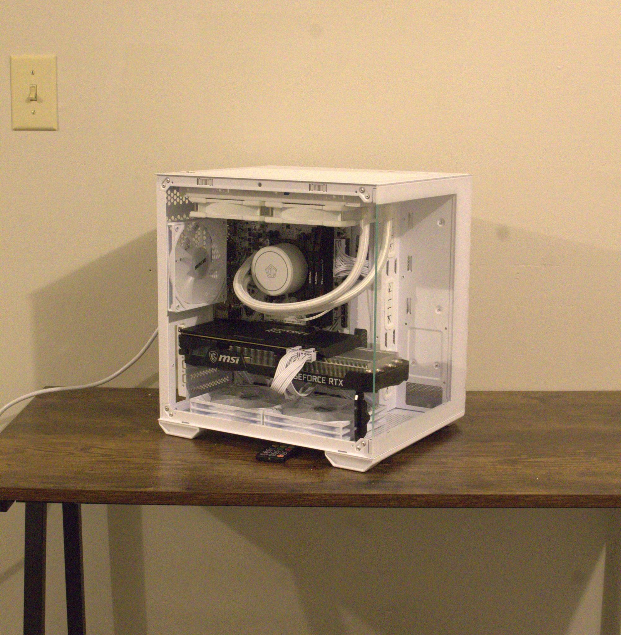 WHITE GAMING PC | RTX 3070 8gb | Ryzen 5 5600gt | 32 gb DDR4 Ram | 2 tb NVME SSD | Windows 11 + WIFI