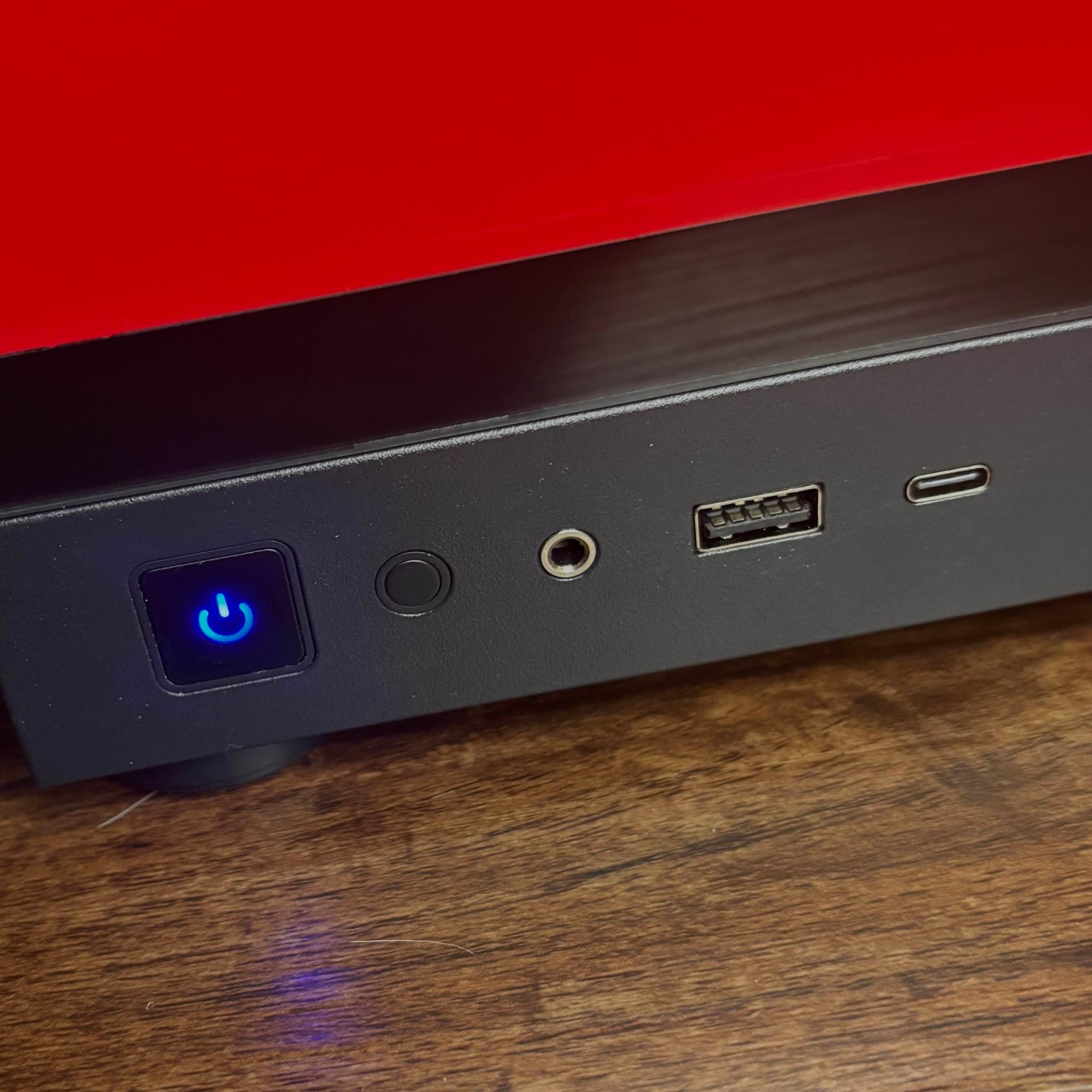 Red Gaming PC (GTX 1080 Ti 11GB + AMD Ryzen 5 3600 + 16GB DDR4 + SSD + HDD)