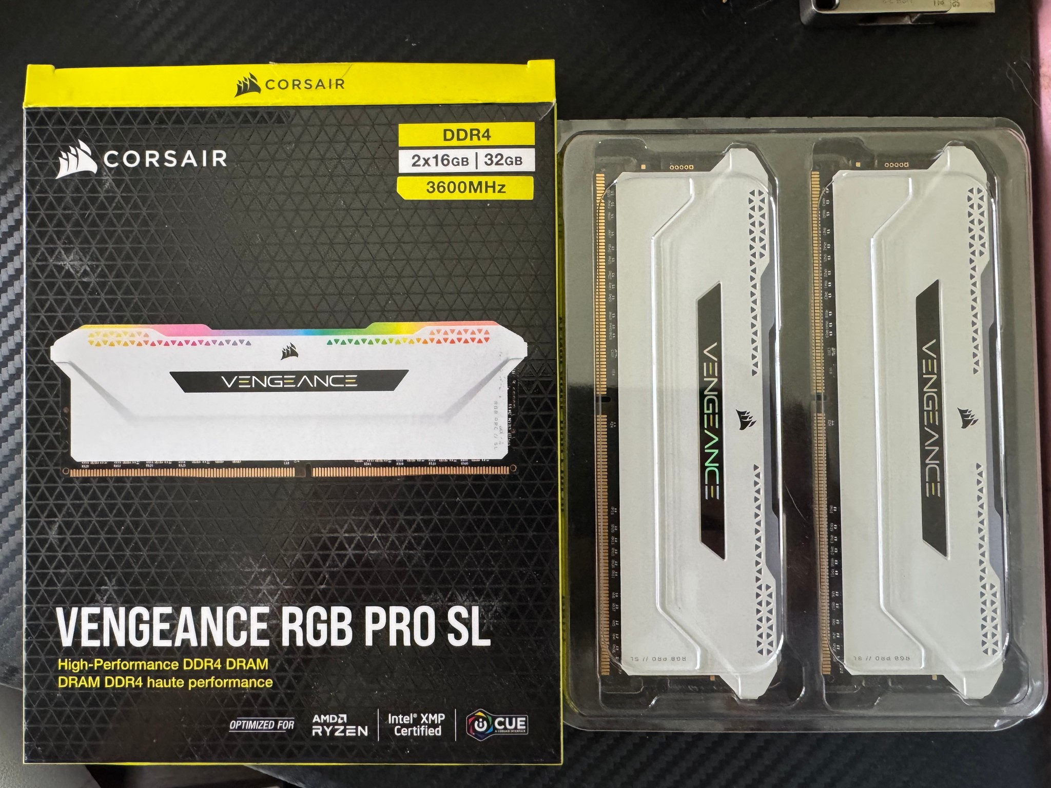 CORSAIR - VENGEANCE RGB PRO SL 32GB (2x16GB) DDR4 3600MHz C18 UDIMM Desktop Memory - White