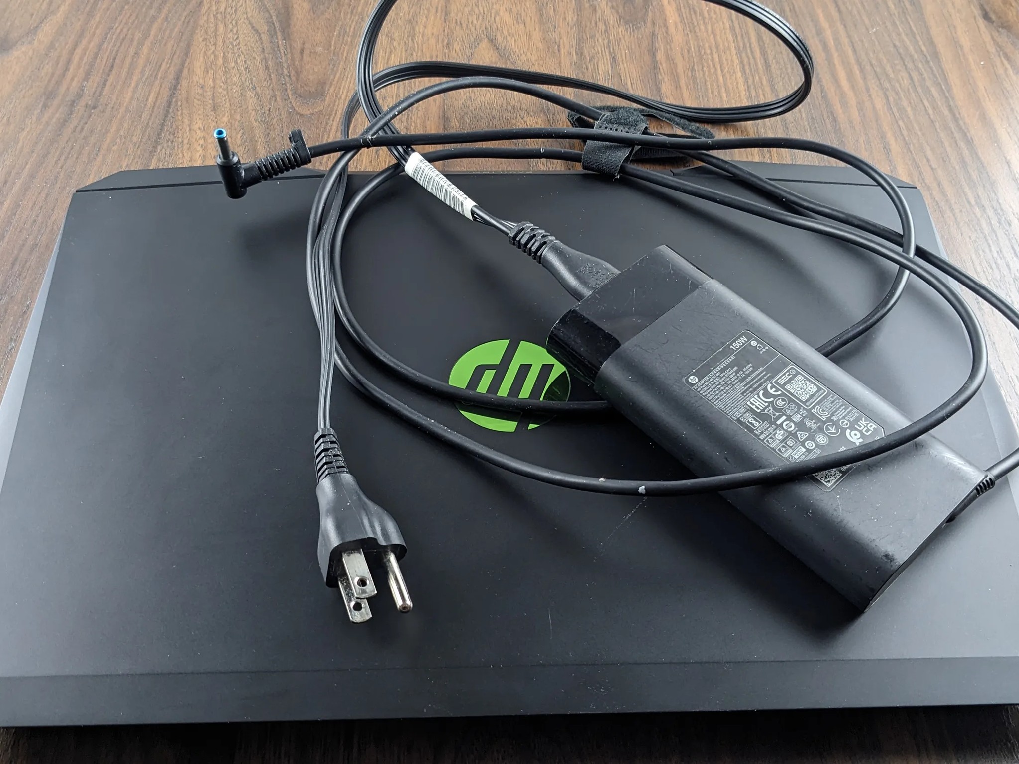 HP Pavilion Gaming GTX 1650, i5-9300H, 12GB DDR4, 256GB NVMe, 1TB HDD
