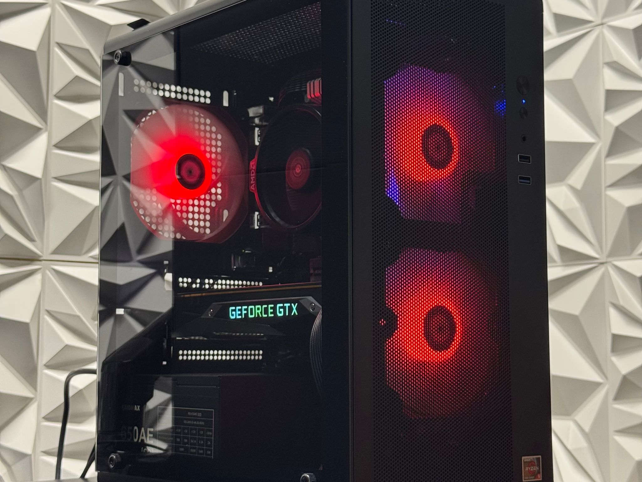 Gtx 1080, Ryzen 5 5500, 16GB ram, 500GB Samsung ssd, 650w psu, arc raiders, fortnite, R6, BF6
