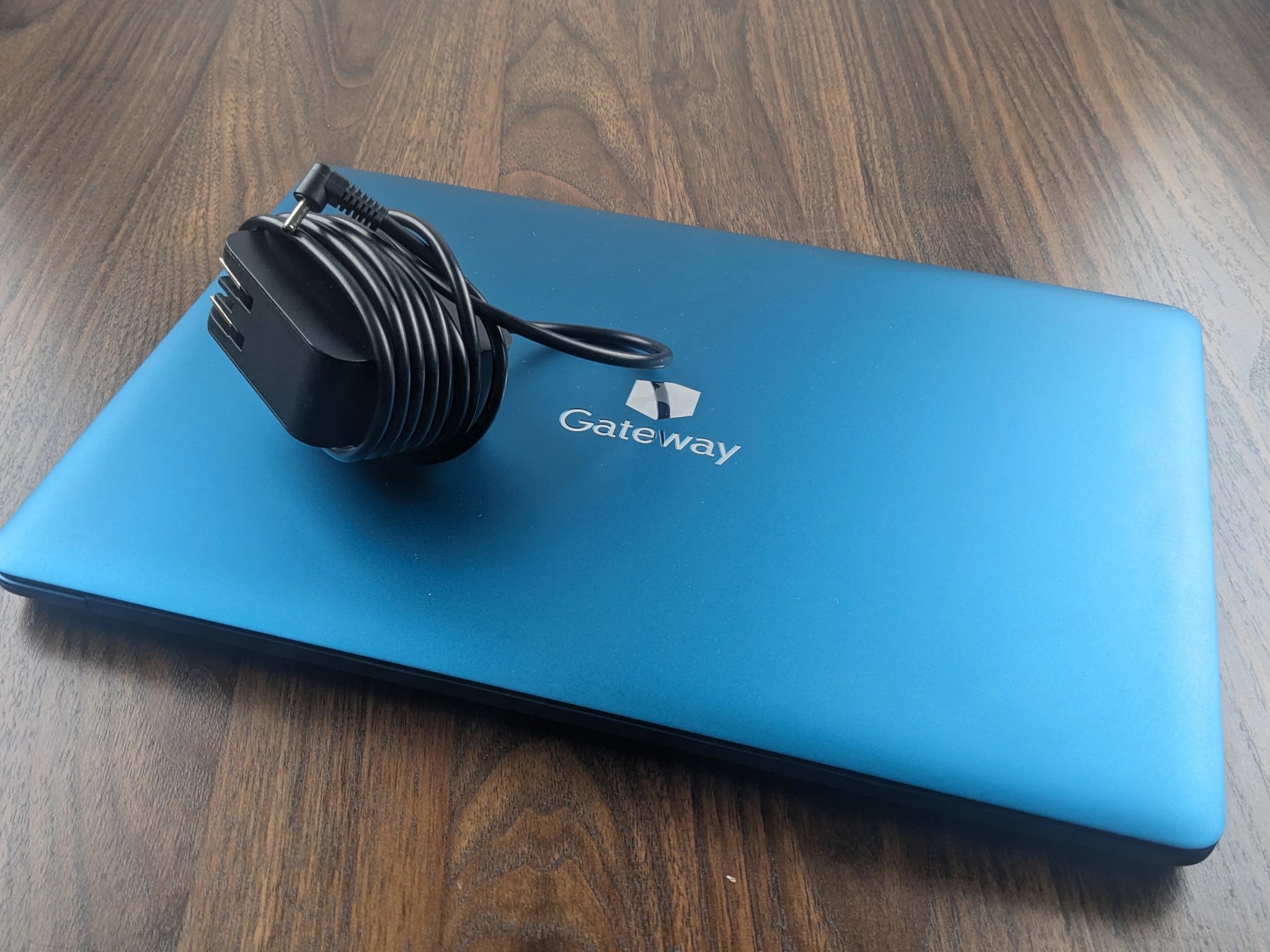 14" Gateway, Glass, Metal Top,  i5-1135g7, Xe Graphics, 16GB DDR4, 512GB SSD
