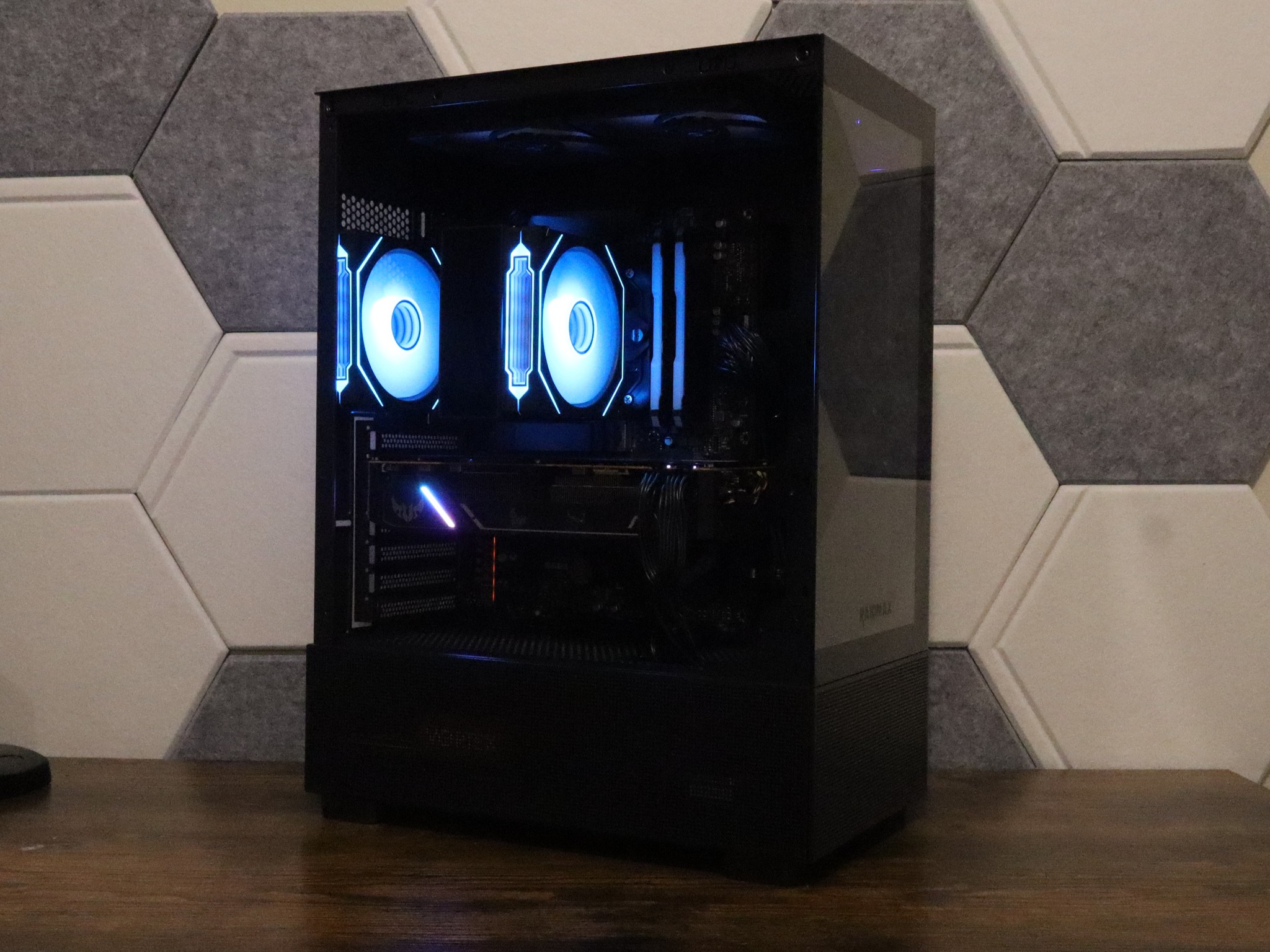 Gaming PC | RX 6700XT 12GB | Ryzen 7 5700X | 16GB DDR4 | 1TB storage | windows 11 Wifi & bluetoth