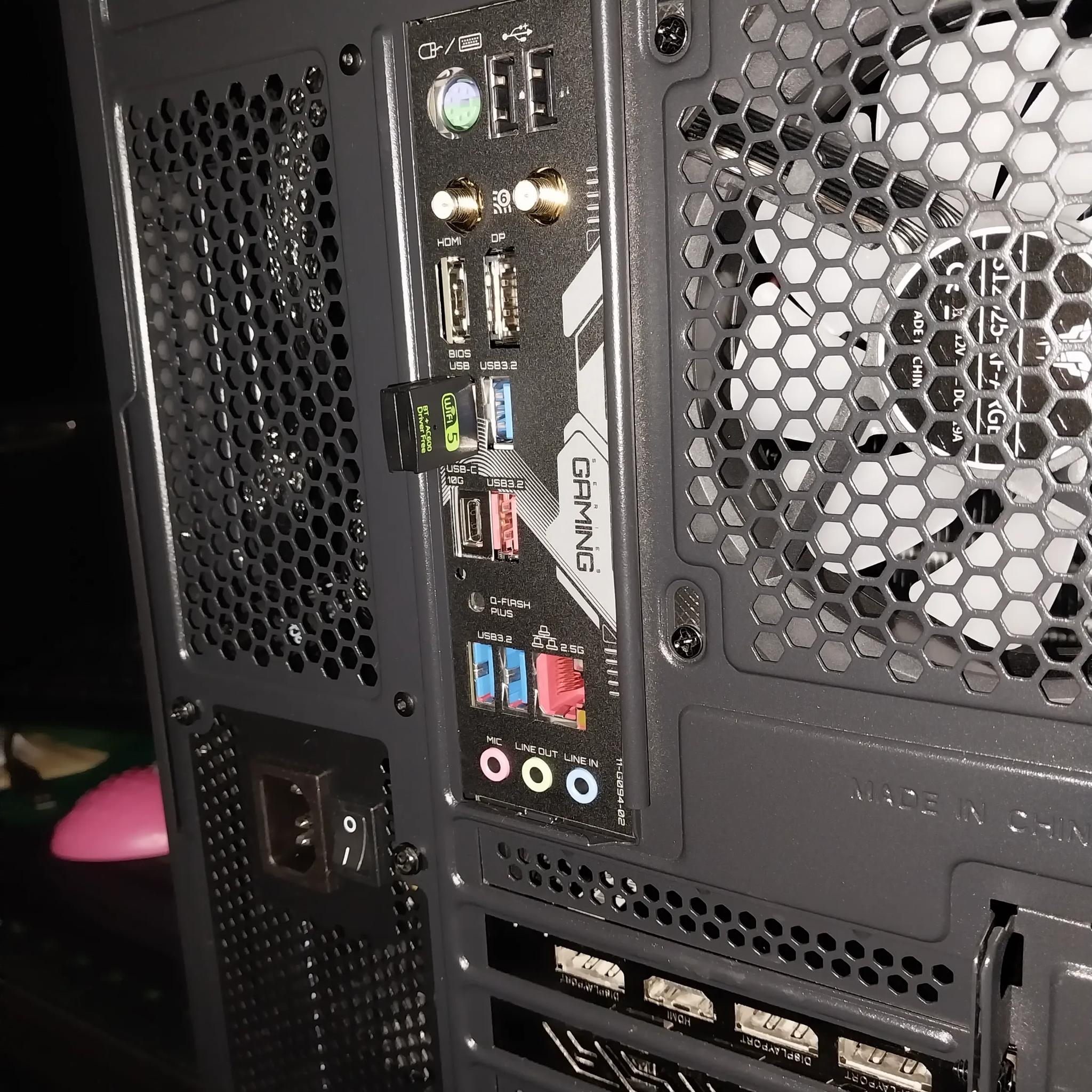 R5 7500F - RX6700XT - 32GB - 1TB SSD