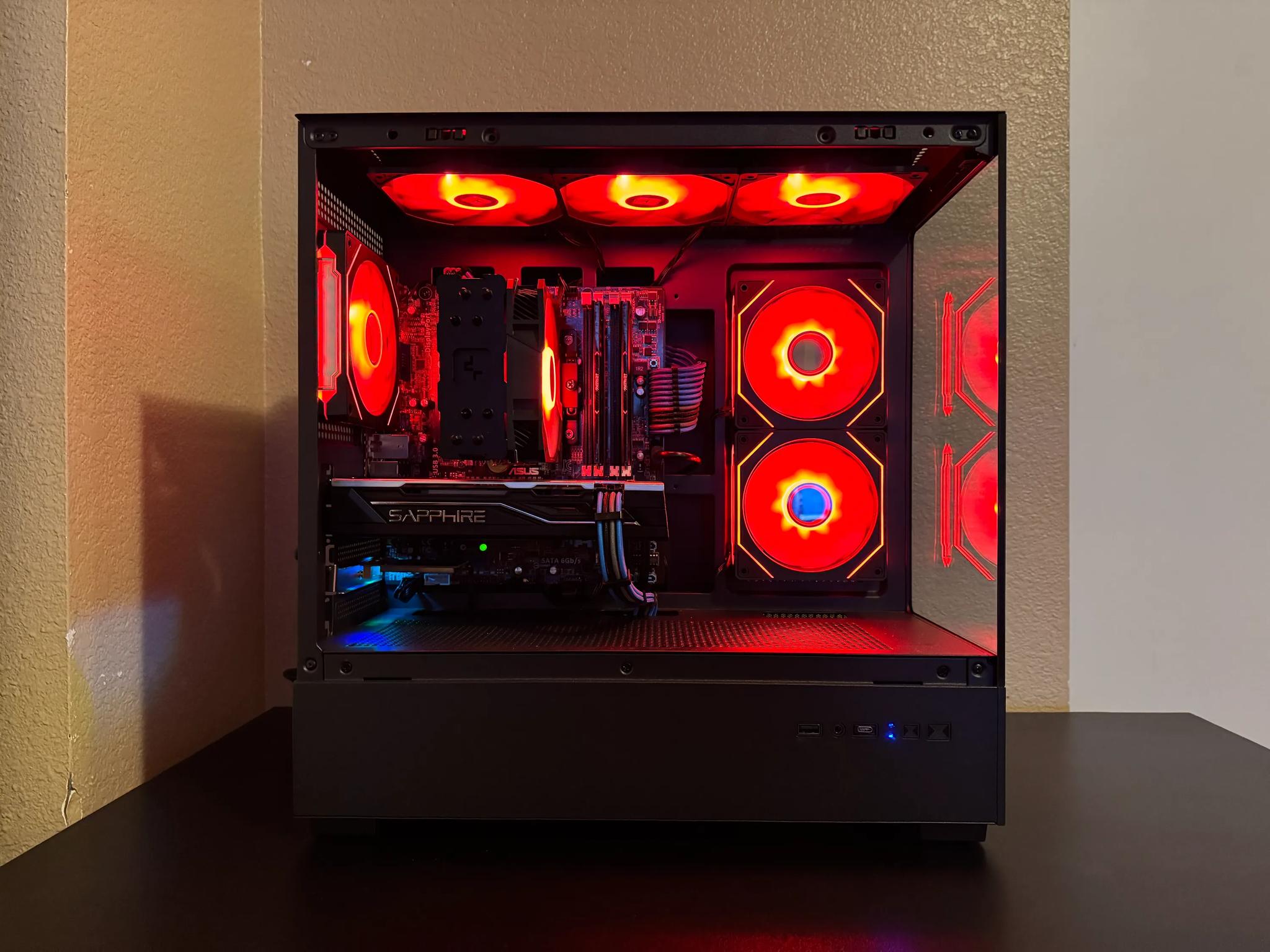 Intel i7 | RX 580 8GB | 500GB SSD | 16GB RAM | WiFi & Bluetooth