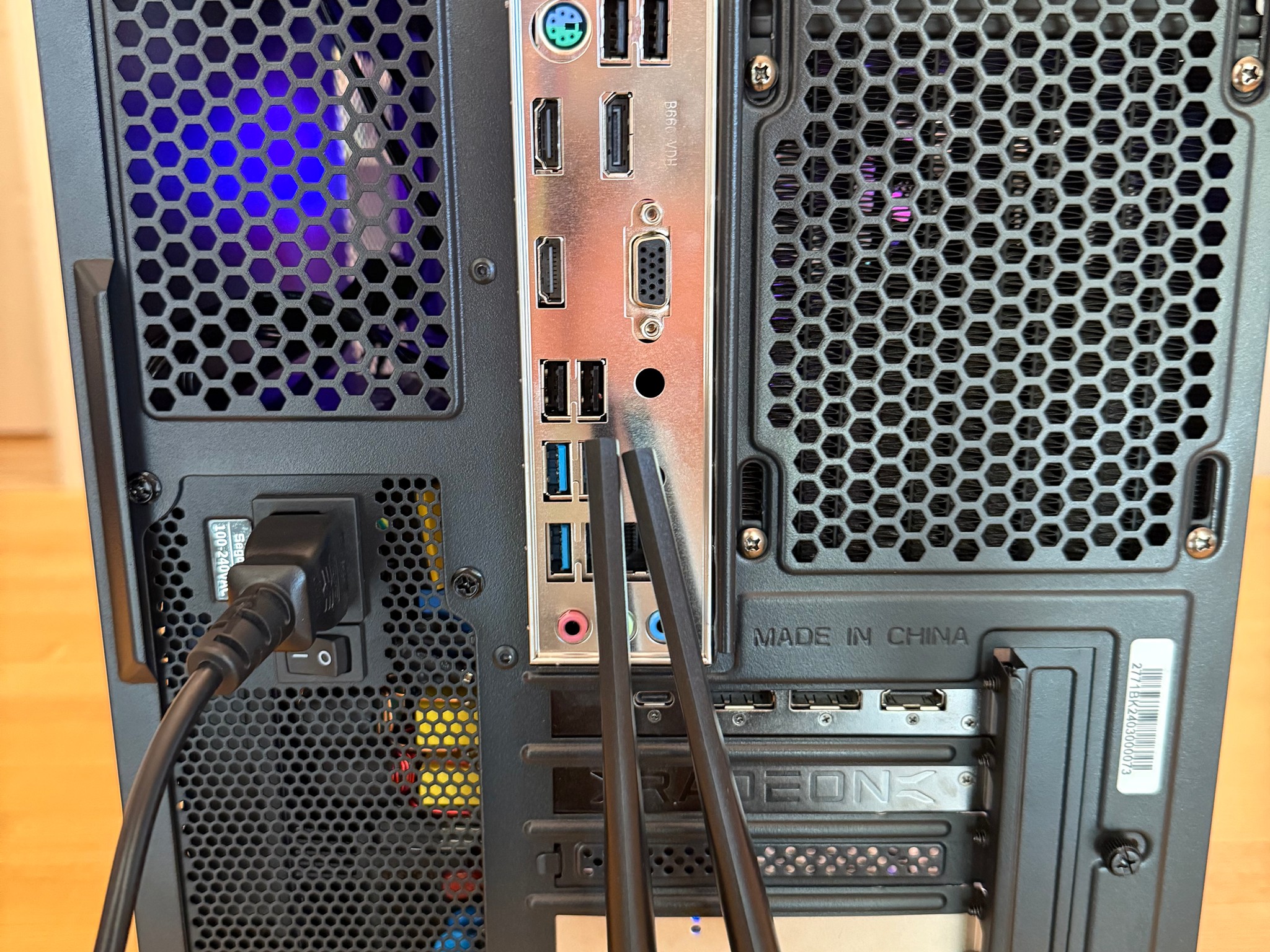 ☕️🗡️| RX 6900 XT 16gb, Intel i5 12600k, 32gb Ram, 1tb NVMe, WiFi Equipped, Liquid Cooled Gaming PC