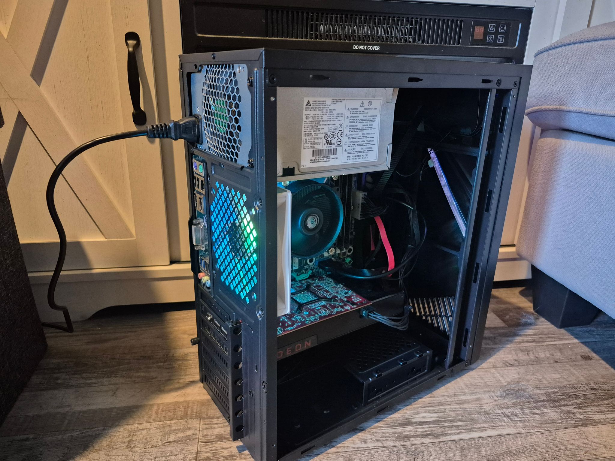 100 FPS Fortnite | i5-4570, 16GB RAM, 500GB SSD, RX 580 4GB, RGB, Wifi
