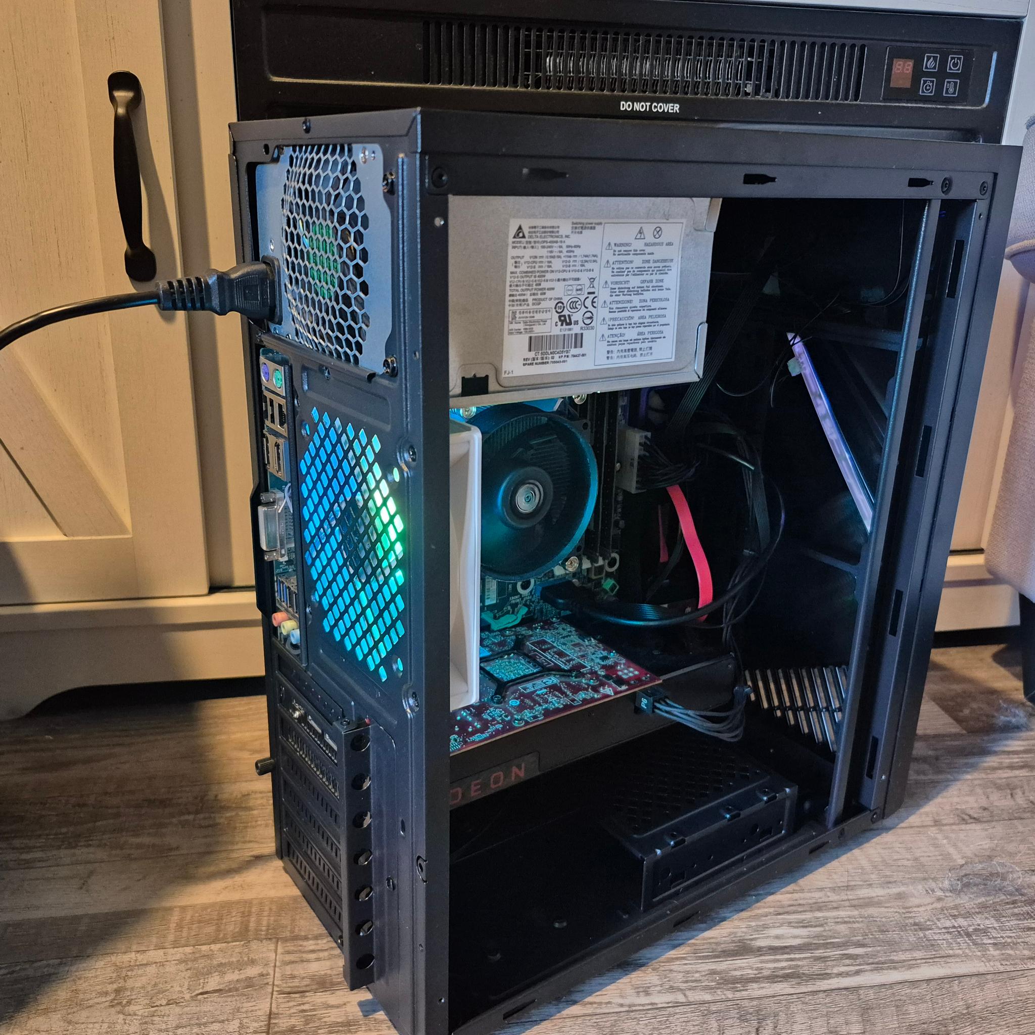 100 FPS Fortnite | i5-4570, 16GB RAM, 500GB SSD, RX 580 4GB, RGB, Wifi