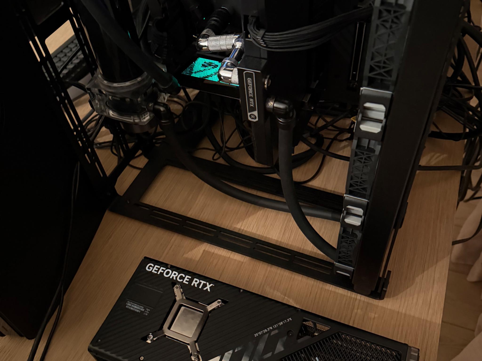 LIQUID COOLED ASUS ROG STRIX 4090 OC x EKWB