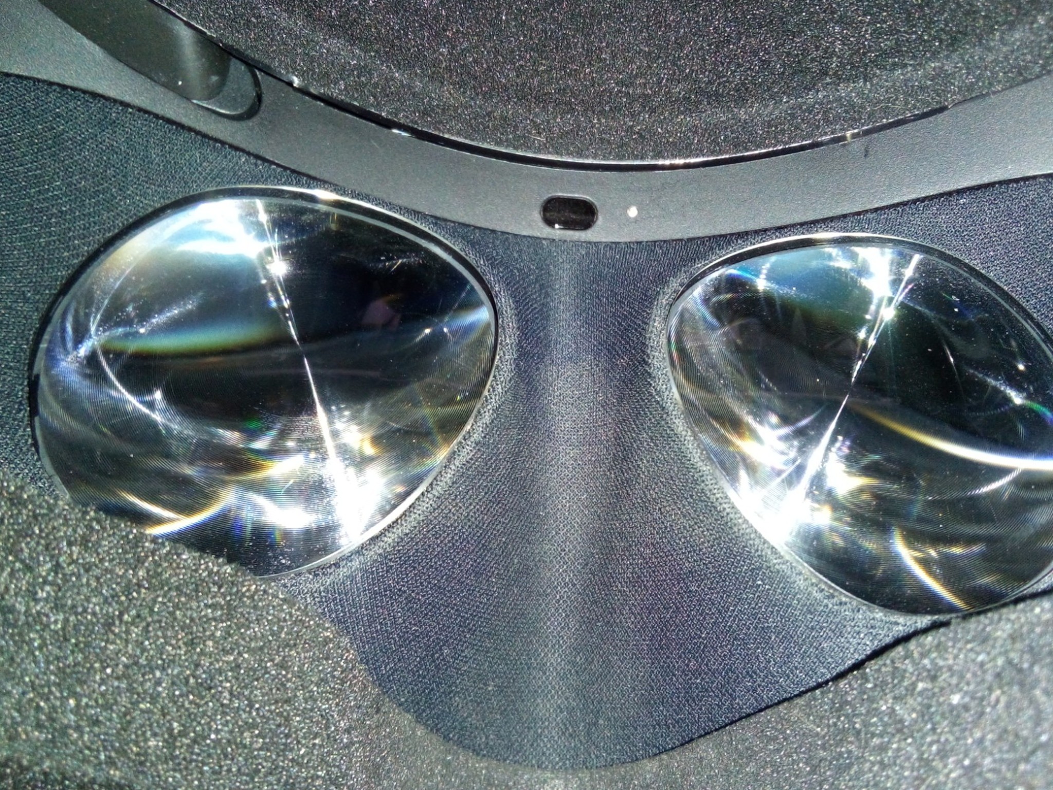 Oculus Rift Bundle 2 Touch controllers 2 Tracking Sensors with Original Box