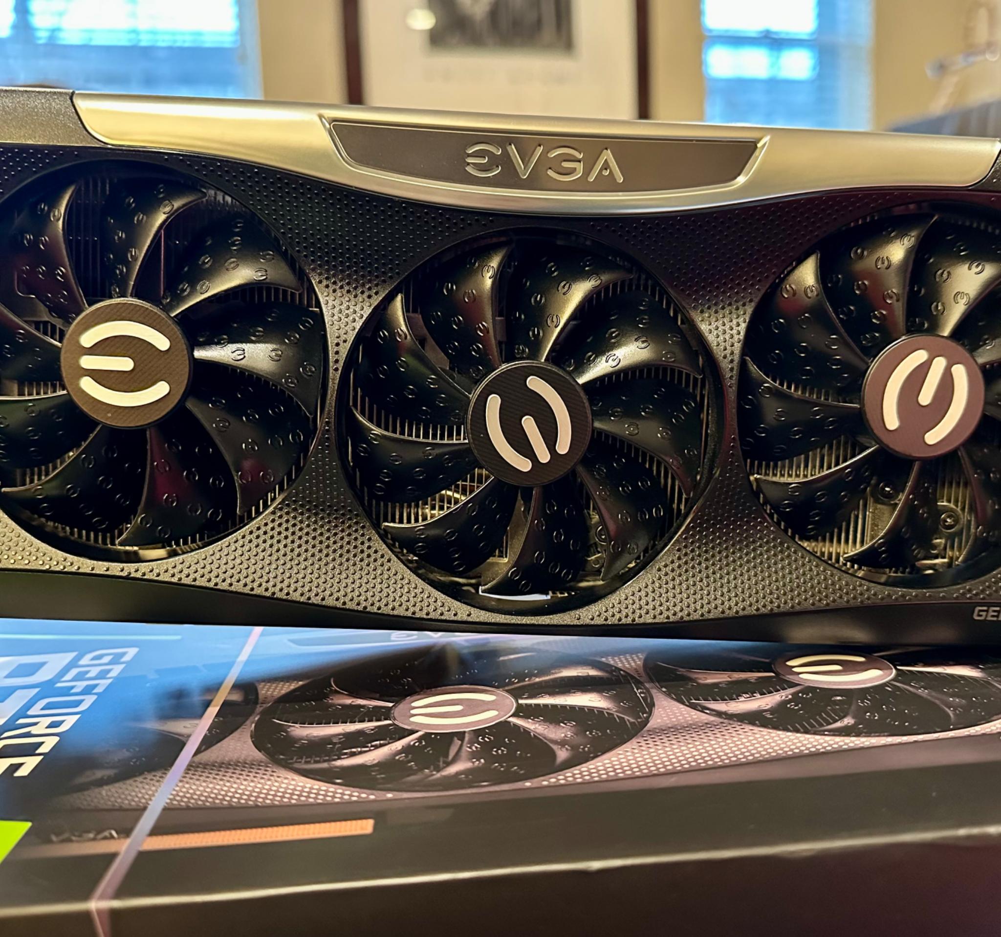 *PLEASE READ, RUNS HOT* EVGA RTX 3080 Ti 12GB