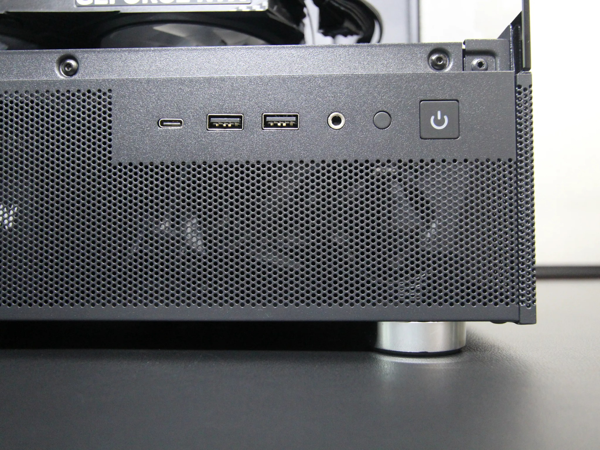 Custom Gaming PC / AMD Ryzen 5 5600X / RTX 4060 / 16GB / 1TB / Windows 10 Pro