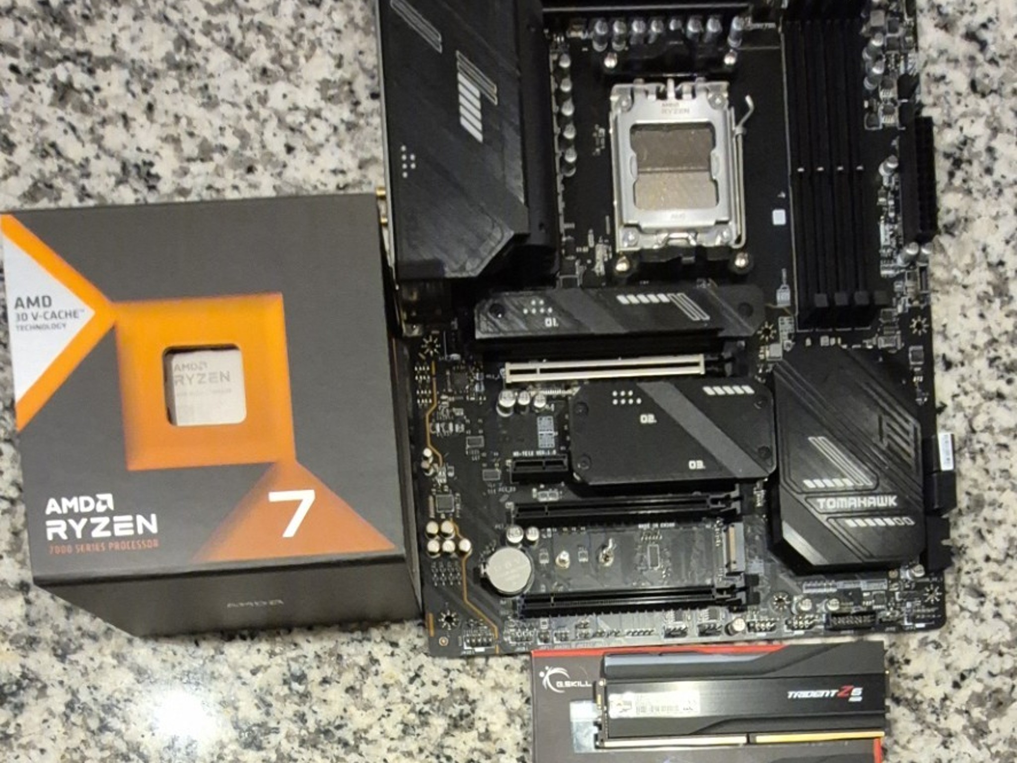 AMD BUNDLE, MSI X670E Tomahawk AM5 M.2 Wi-Fi 6E ATX, Ryzen 7800X3D CPU, 64GB G.Skill RGB DDR5 RAM