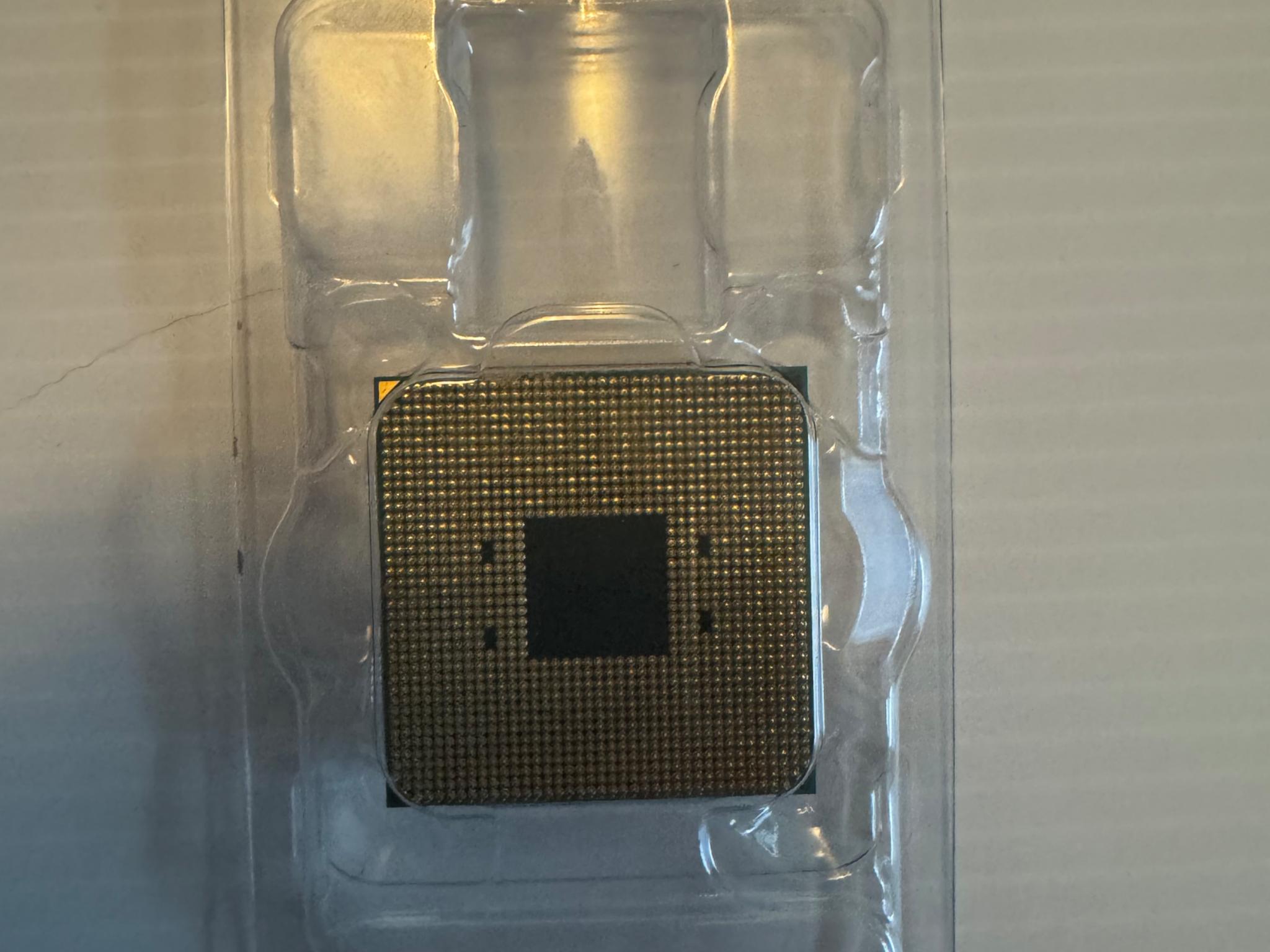 AMD Ryzen 5 5600GT USED: PERFECT CONDITION