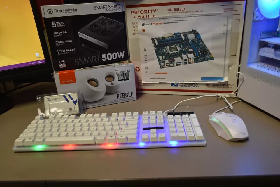 GAMING PC INTEL i7 3770 rx580 8 gb 24gb ram 500 WT PSU BUILT IN WIFI & BLUETOOH 512 GB M.2 &250 HHD