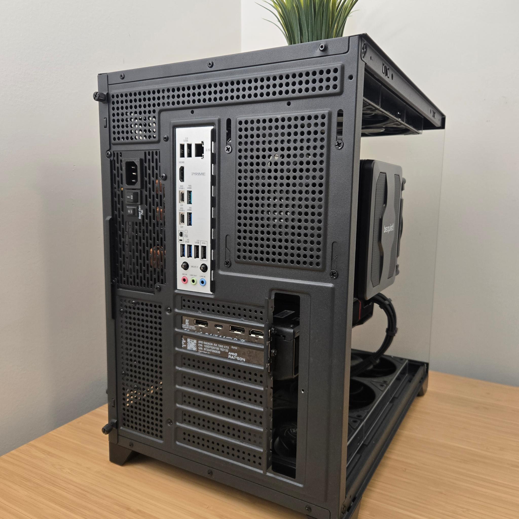 Built by PYUR #3 | Ryzen 7 9800X3D + RX 7900 XTX 24GB | 32GB DDR5 | Tarkov Gaming PC