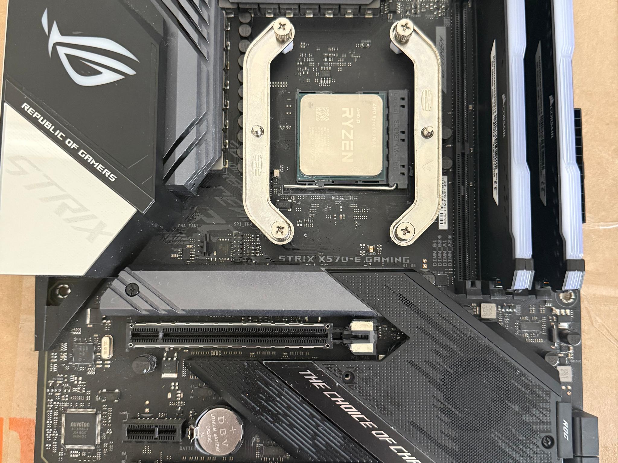 ROG X570 - 5900X -32GB RAM 3200MT/s