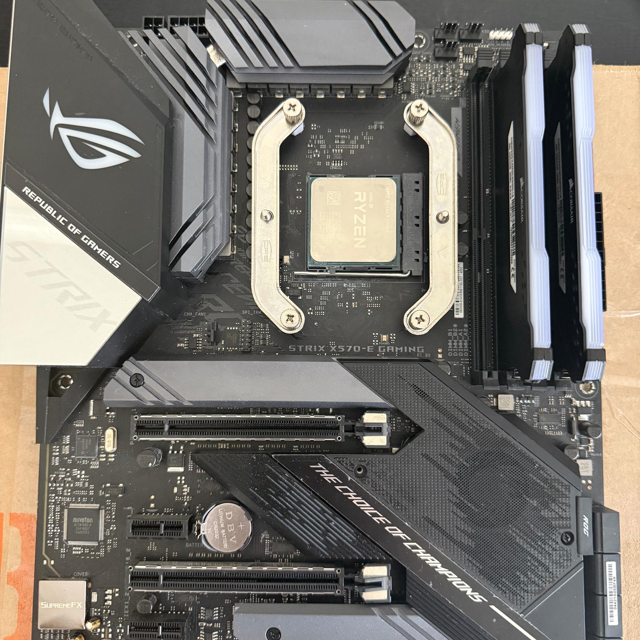 ROG X570 - 5900X -32GB RAM 3200MT/s