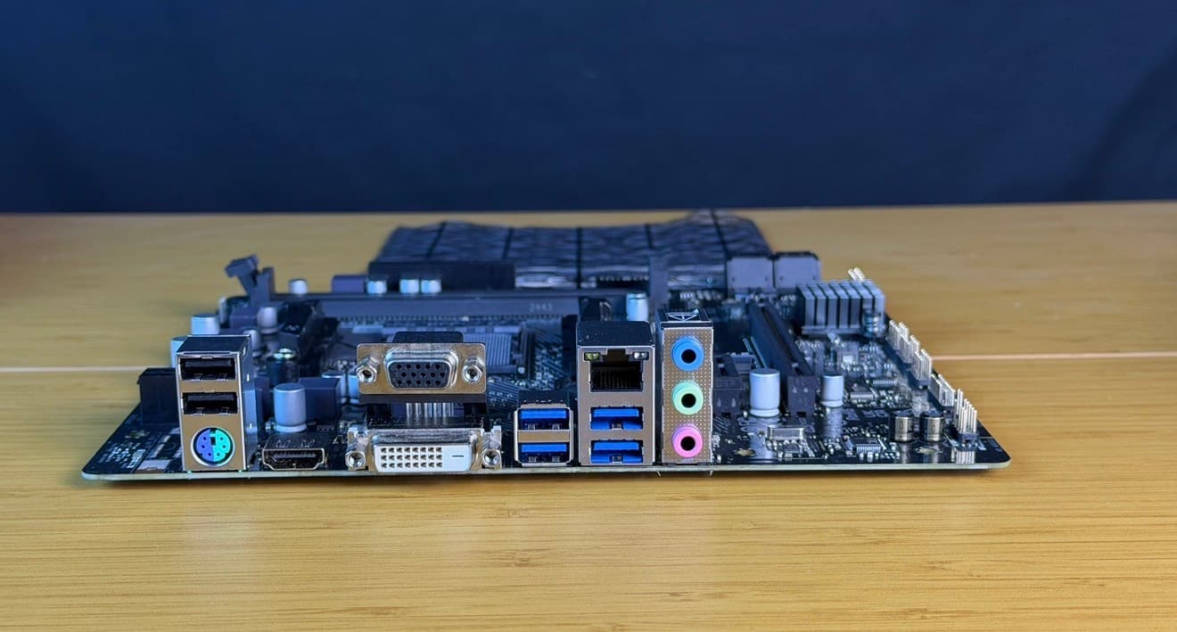 ASRock A520M-HDV Socket AM4 mATX Gaming Motherboard